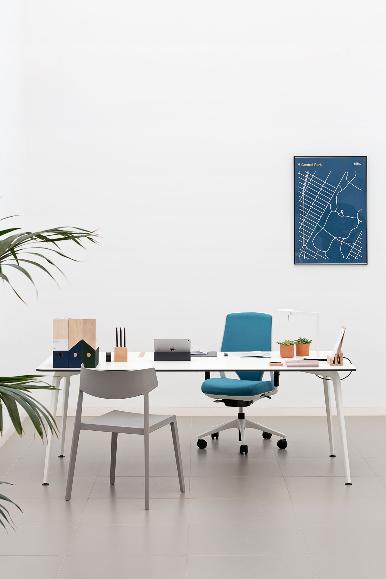 Wing Polypropylene Stackable Armless Chair