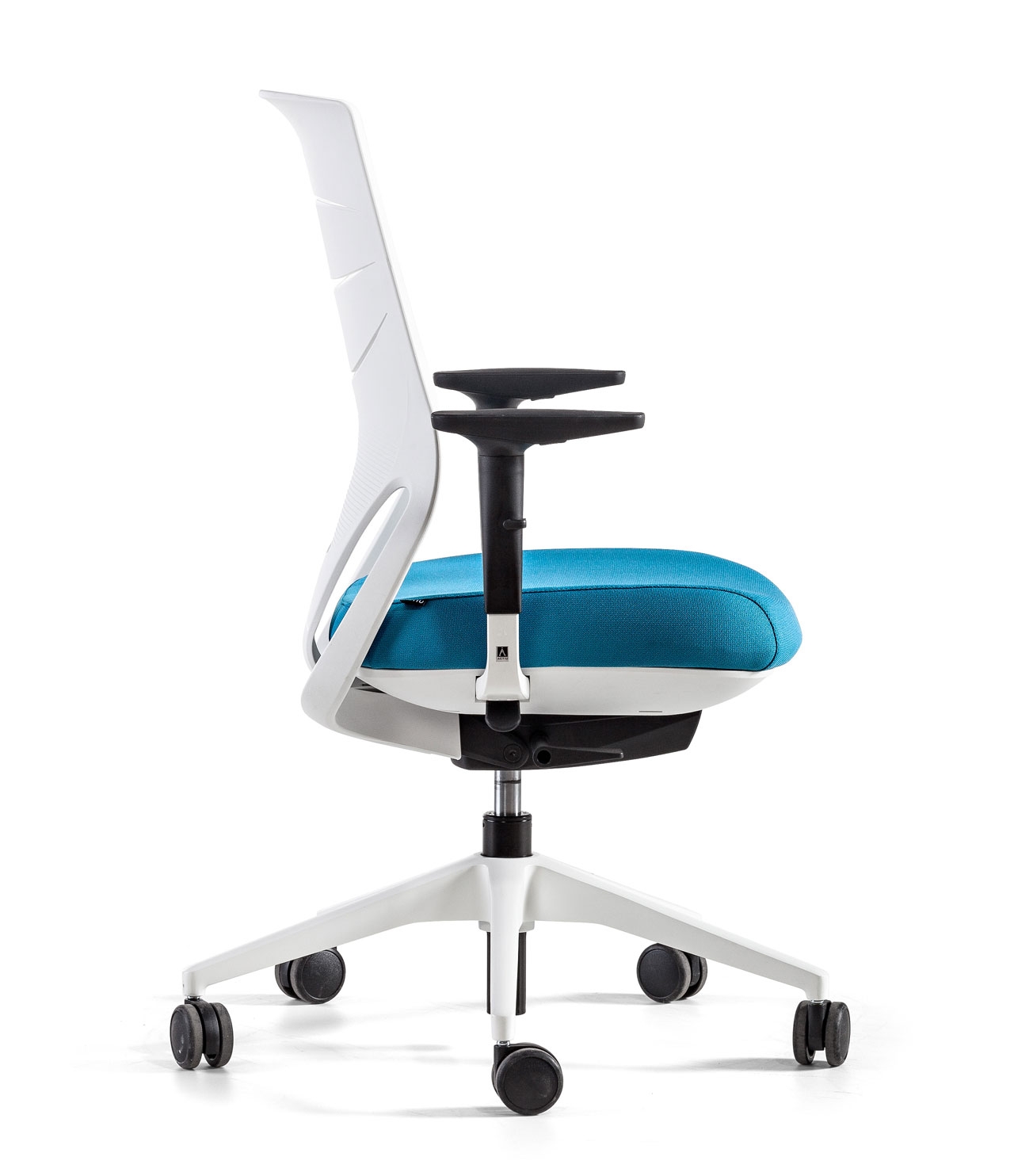 Efit 40 Gaslift Adjustable Swivel Office Chair w/High Backrest