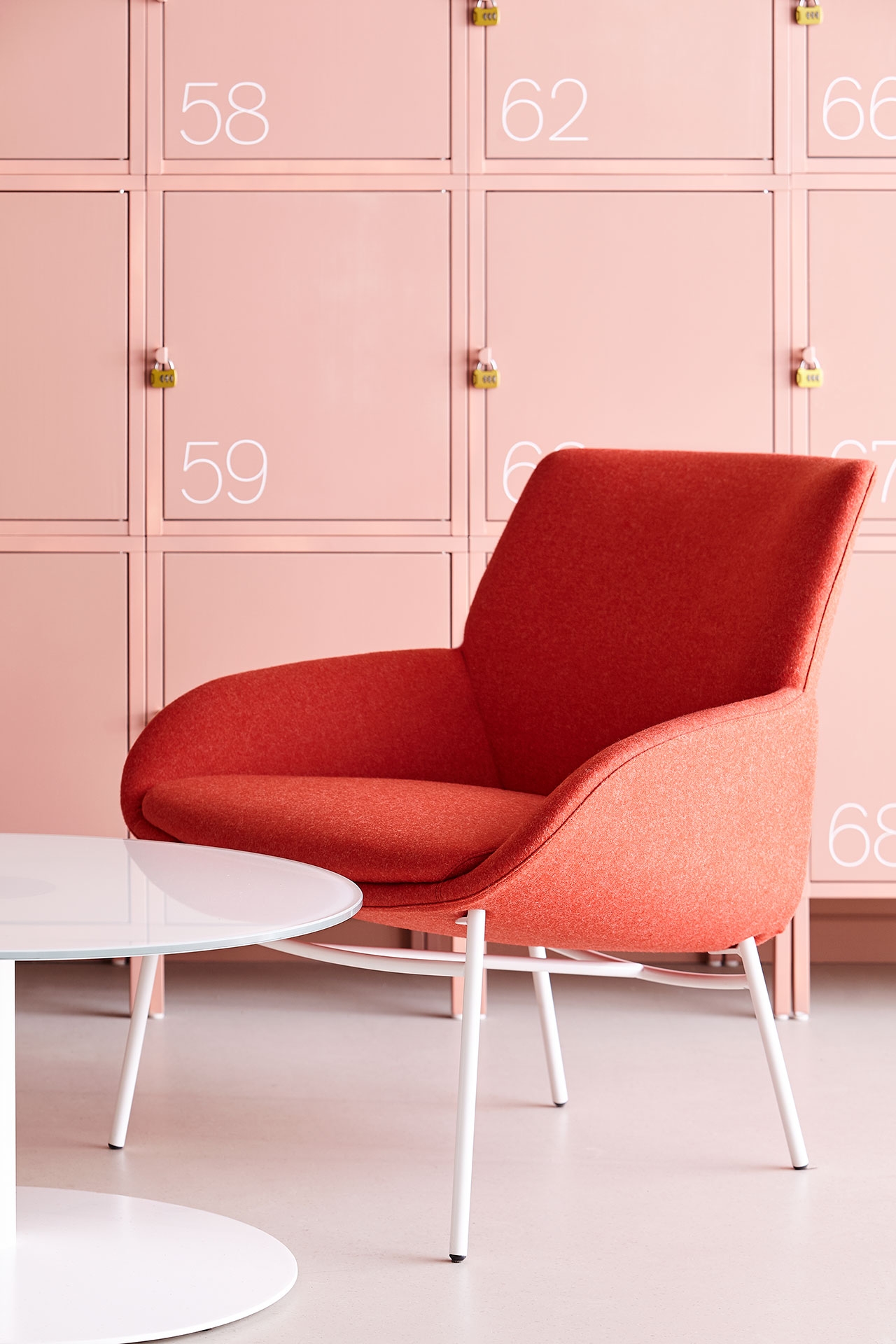 Noom 10 Medium Backrest Armchair w/Metal Legs