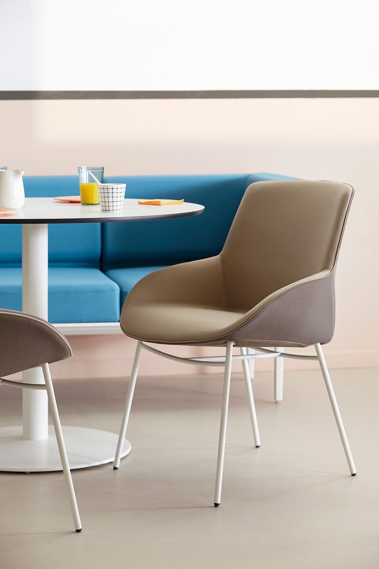 Noom 30 Medium Backrest Armchair