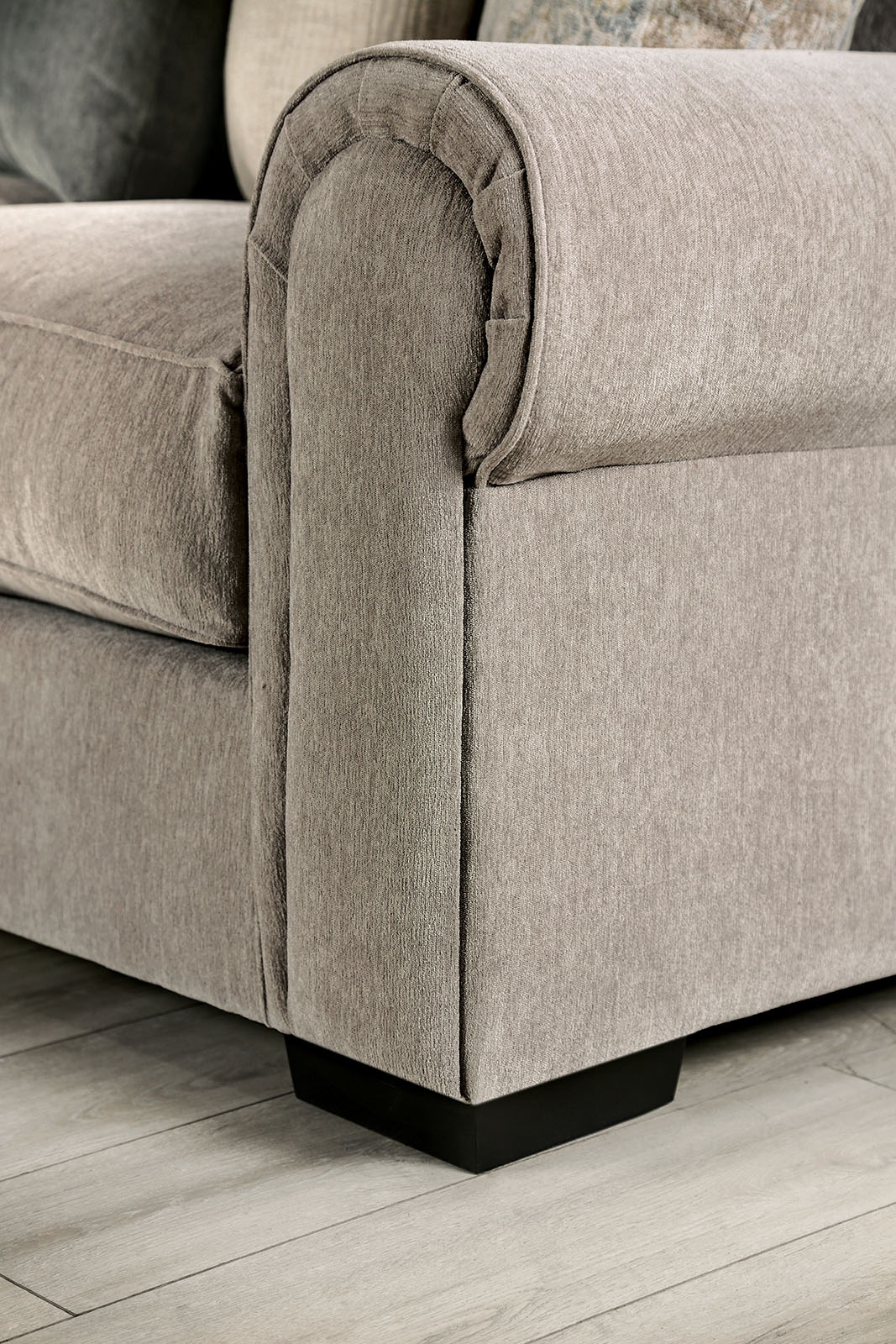 Osborne Fabric Loveseat
