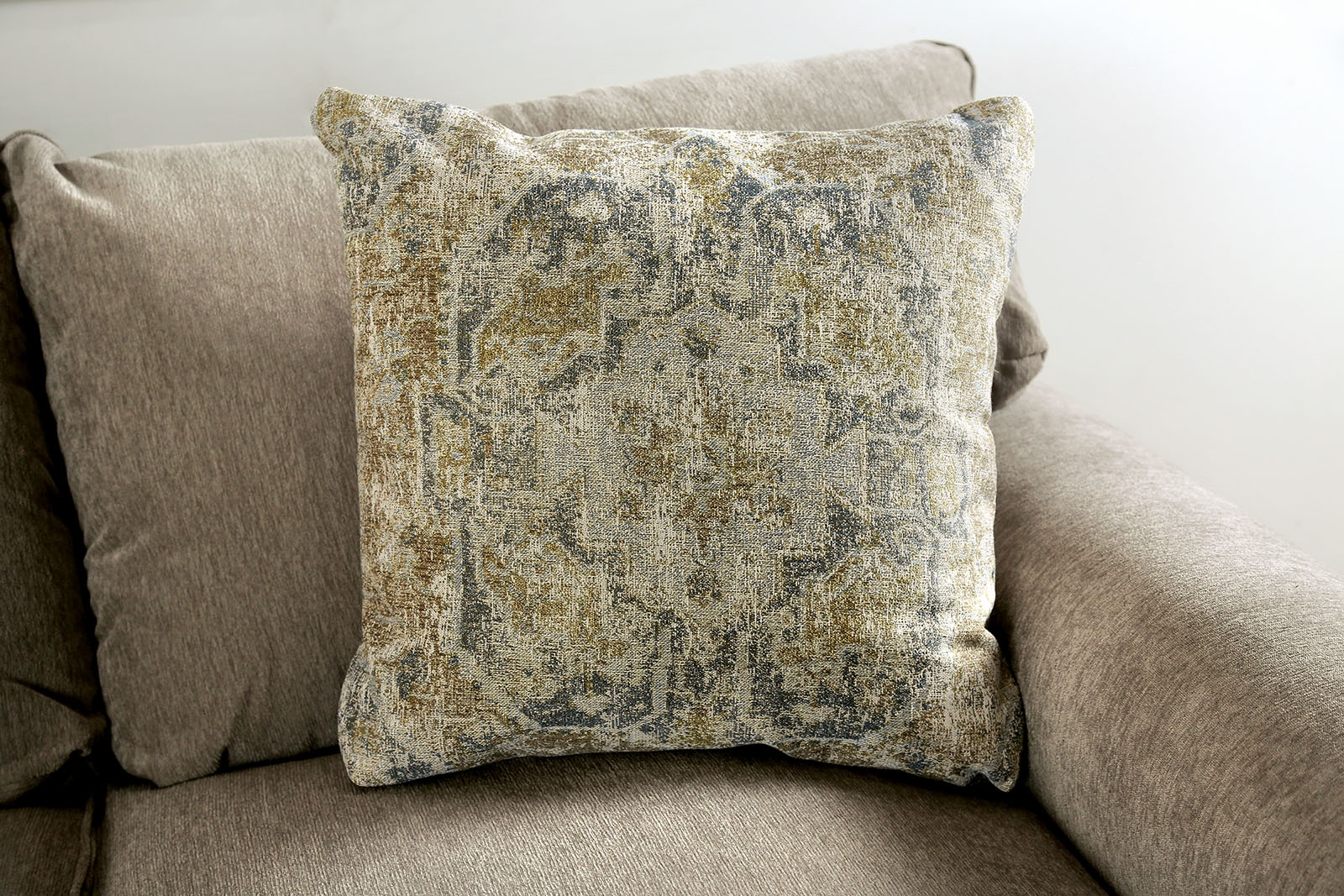 Osborne Fabric Living Room Set