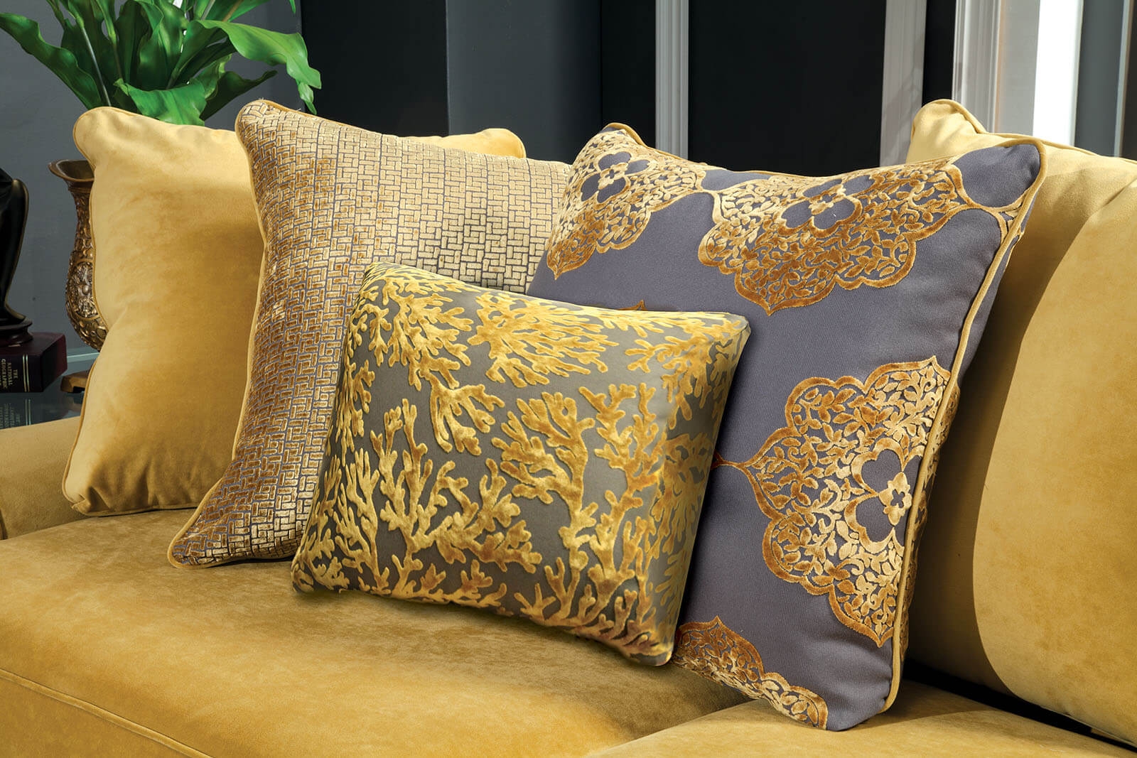Viscontti Fabric Living Room Set