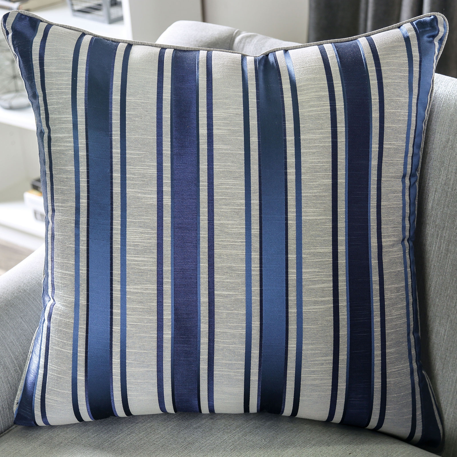 Sisseton Fabric Loveseat
