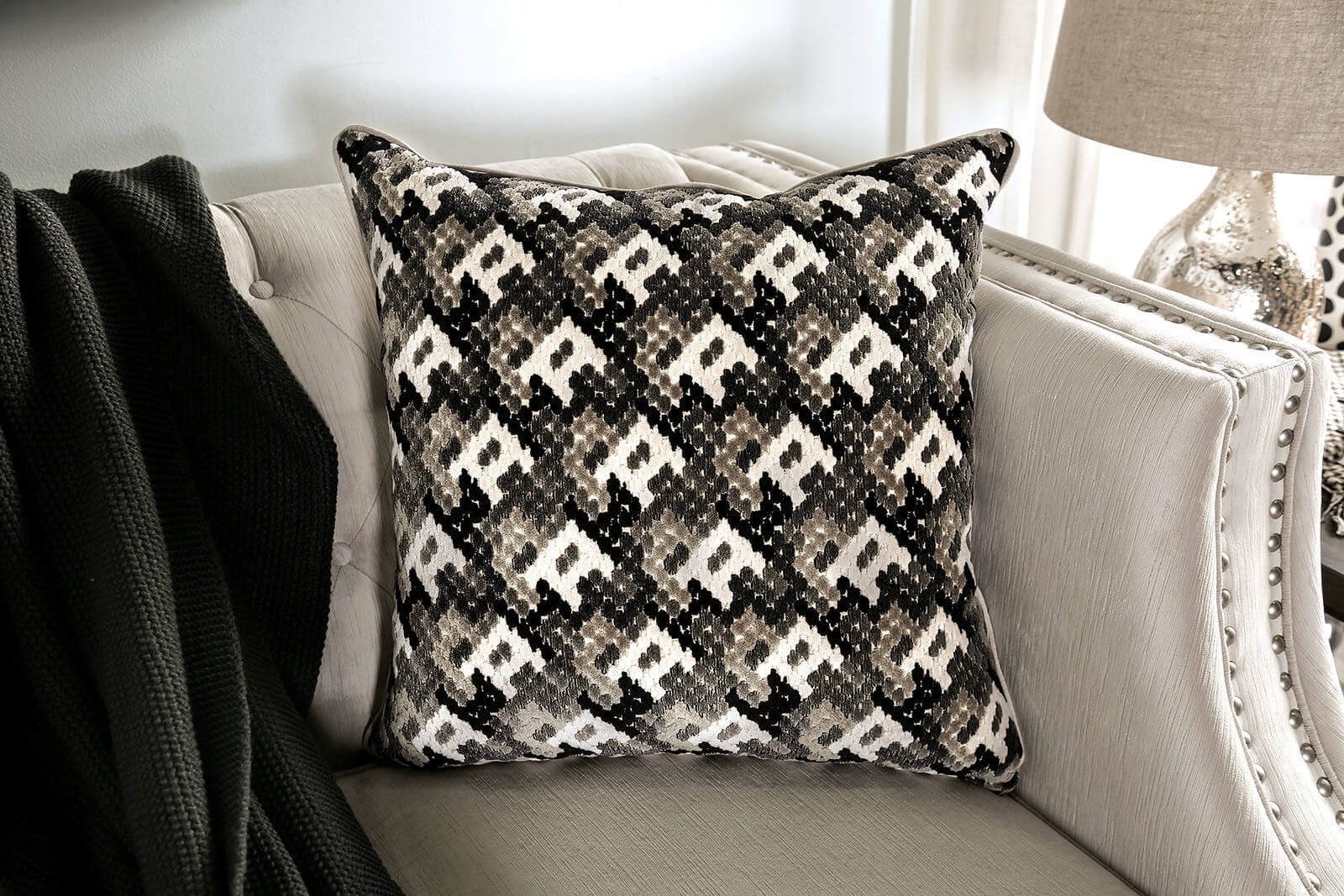Aniyah Fabric Living Room Set