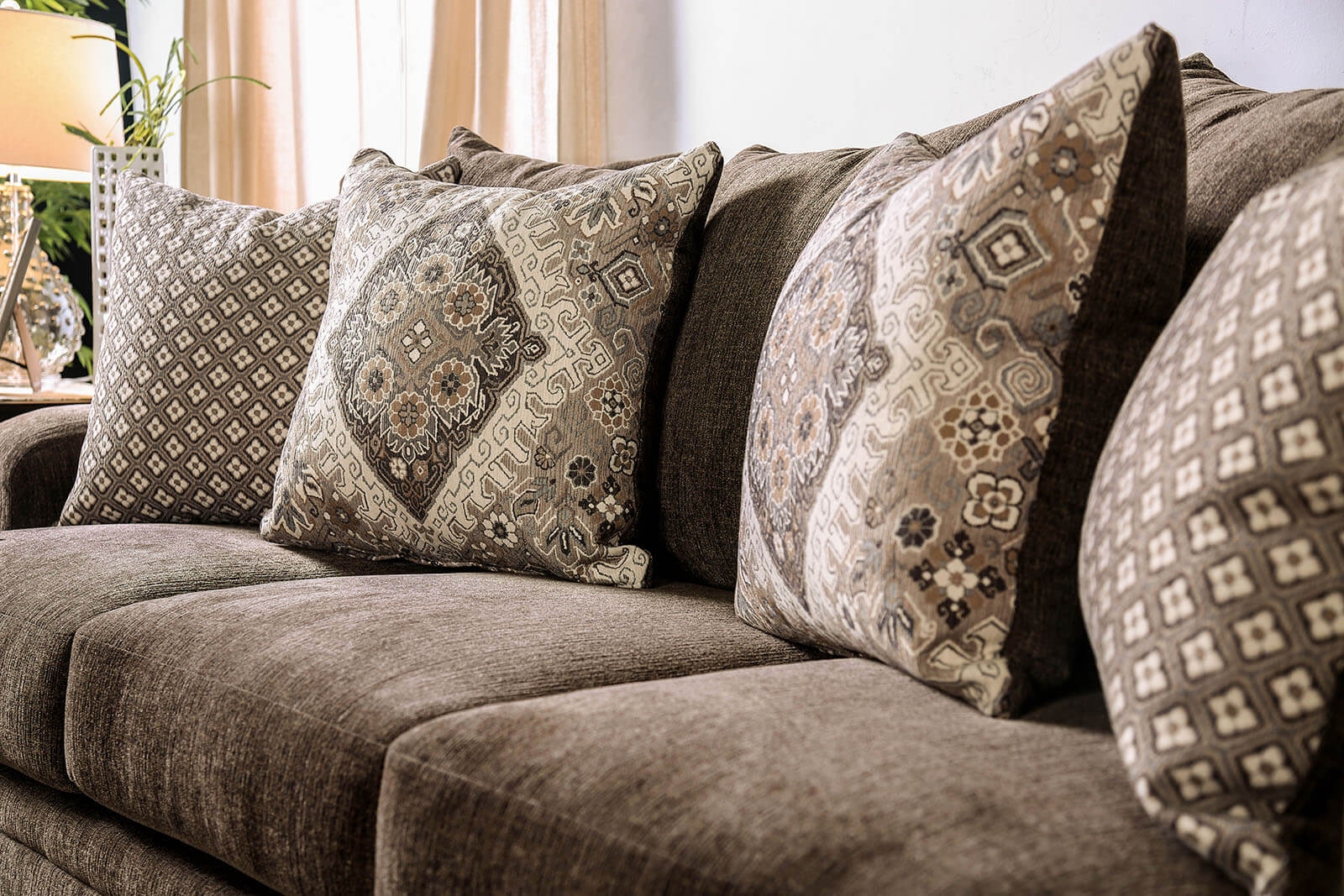 Pauline Fabric Sofa, Composition 1