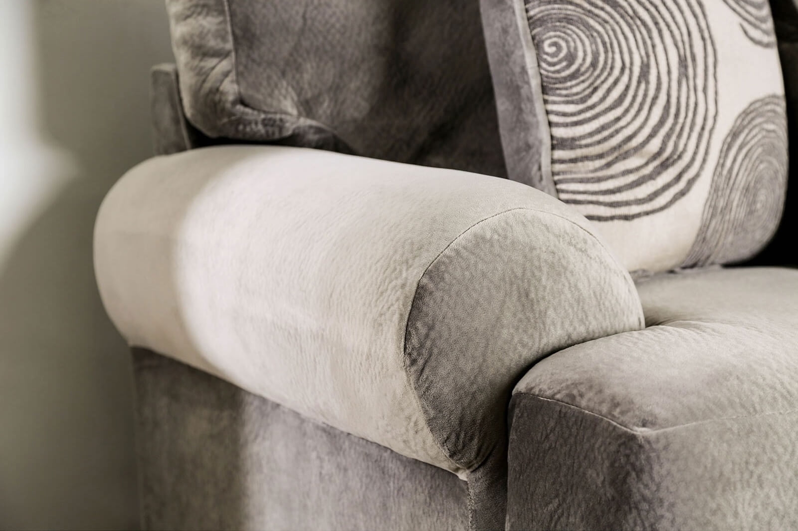 Bonaventura Fabric L-Shaped Sectional Sofa