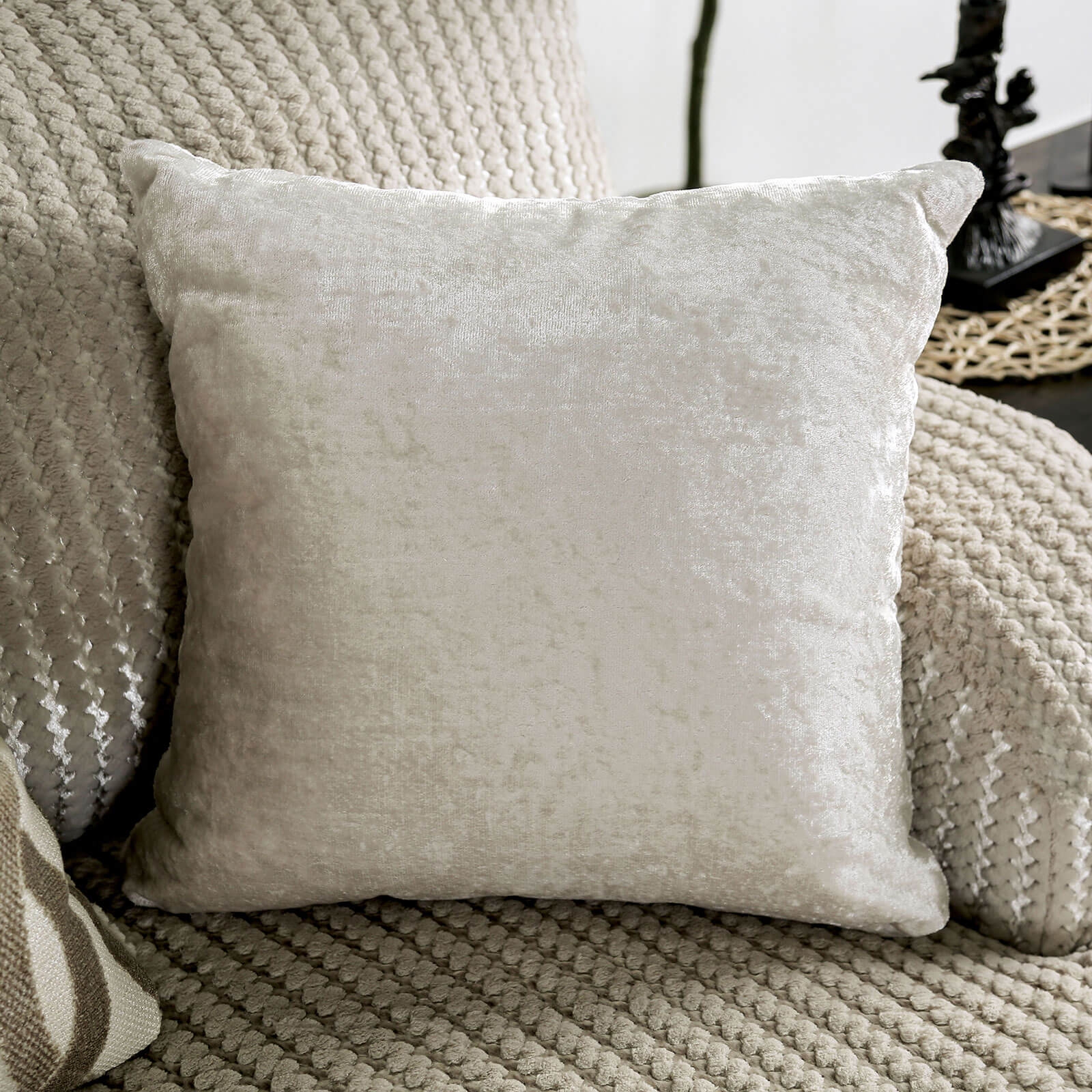 Zayla Fabric Living Room Set