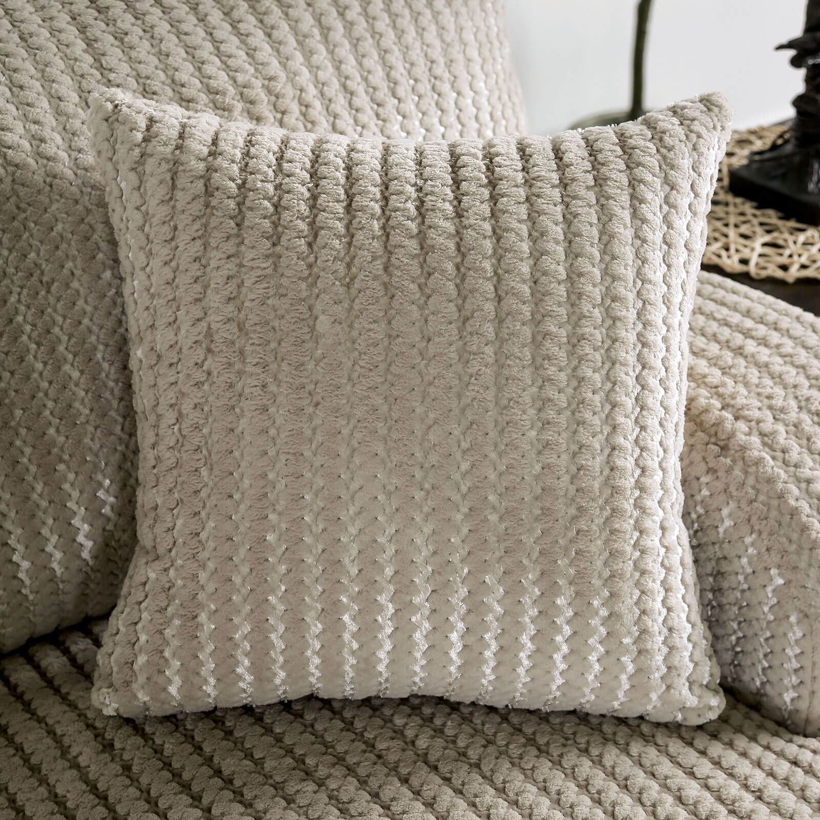 Zayla Fabric Living Room Set