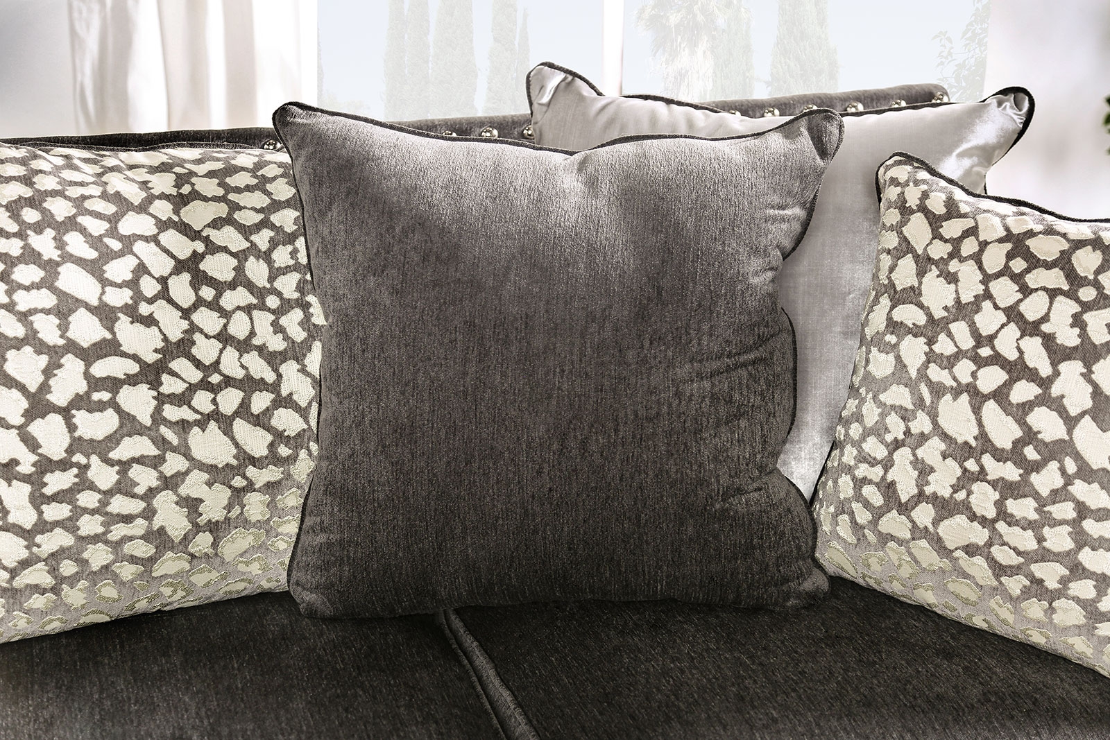 Hendon Fabric Loveseat