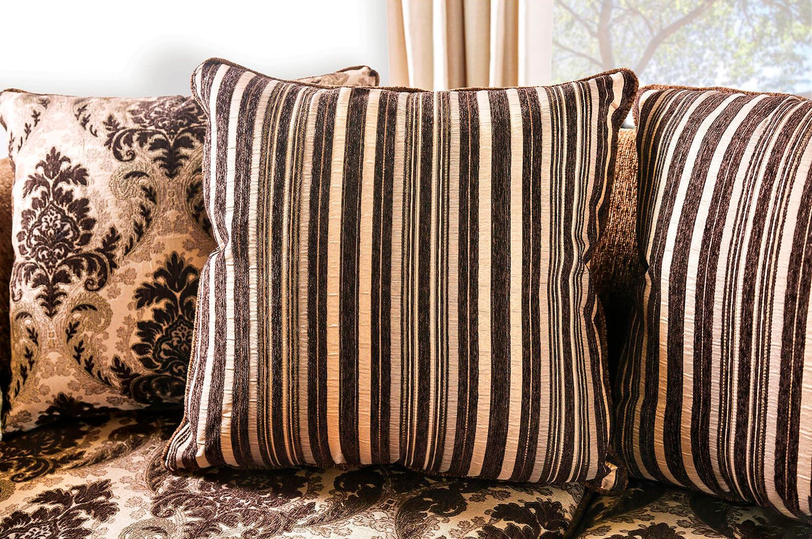 Tilde Chenille Fabric Loveseat