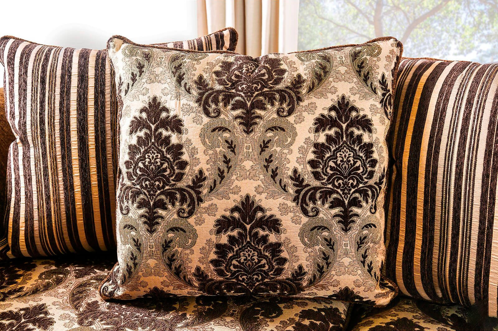 Tilde Fabric Living Room Set