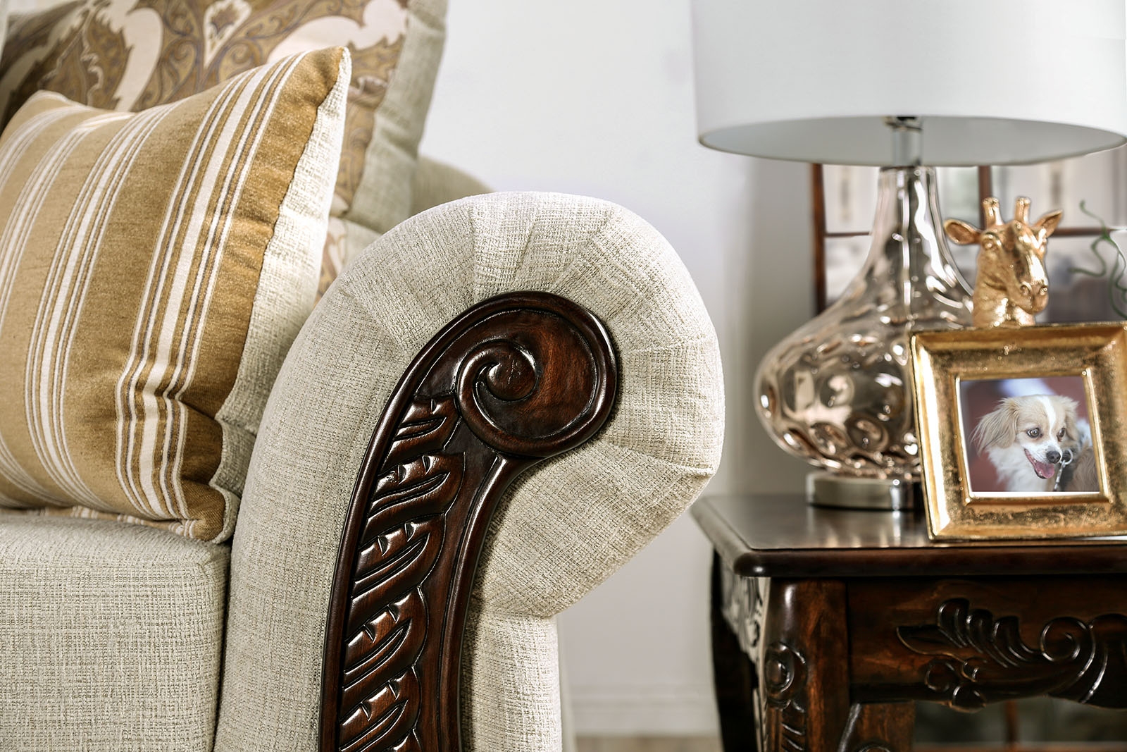 Delizia Fabric/Wood Sofa