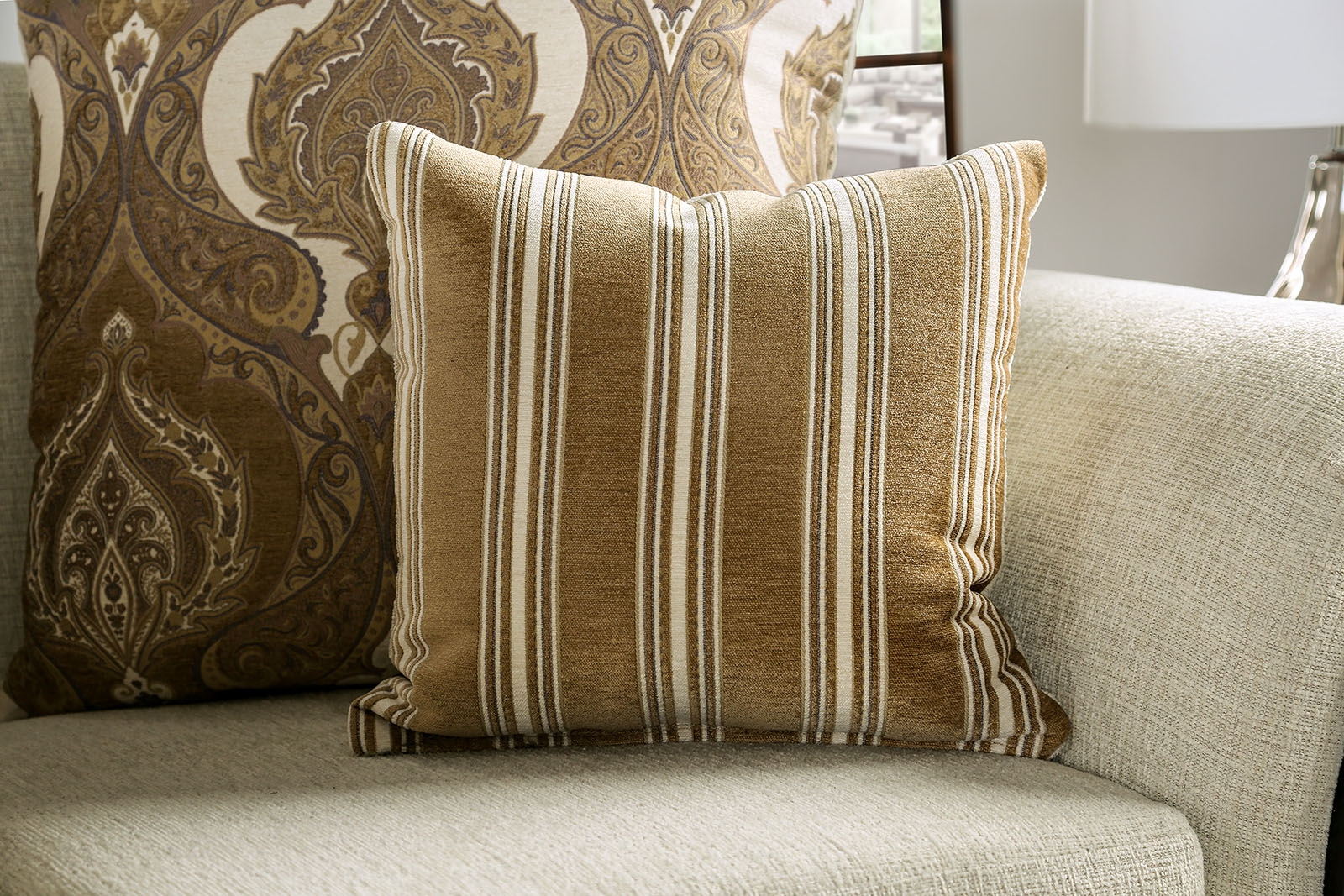 Delizia Fabric/Wood Sofa