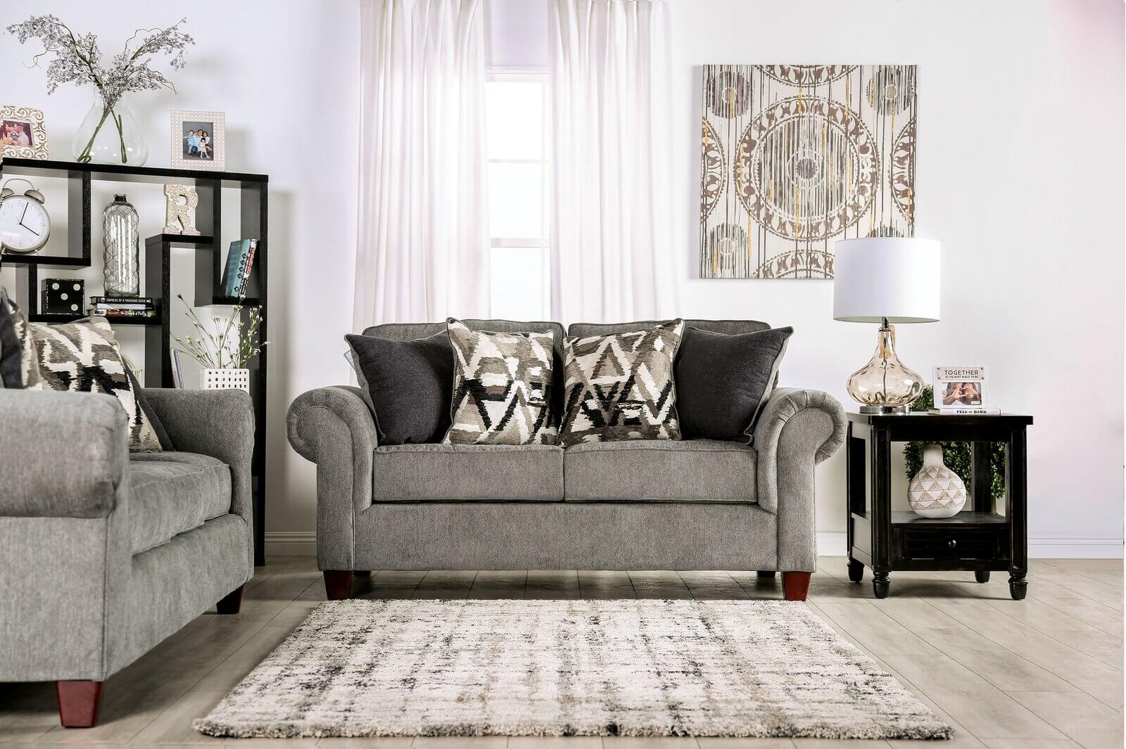 Delgada Fabric Loveseat