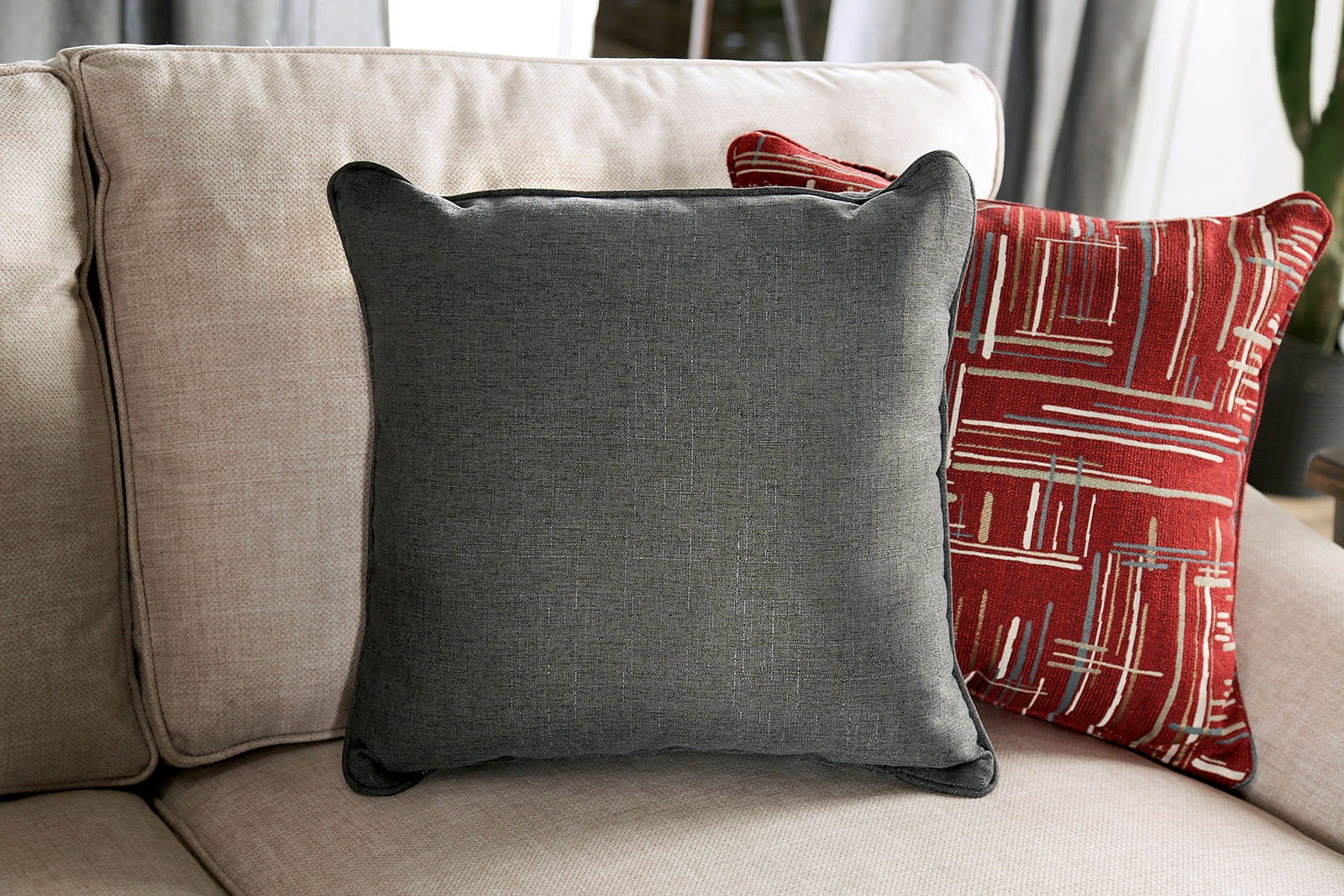 Jarrow Fabric Loveseat