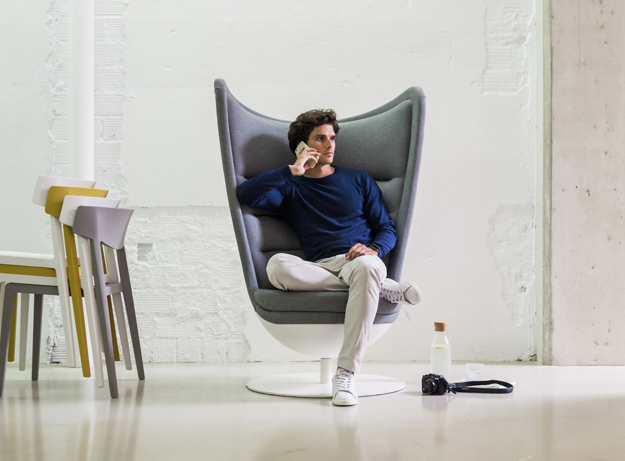 Badminton Lounge Office Swivel Soft Chair, Monocolor