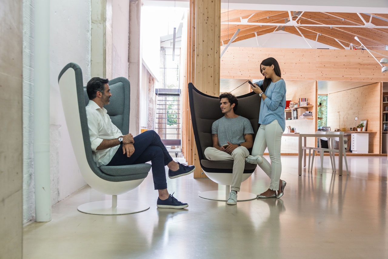 Badminton Lounge Office Swivel Soft Chair