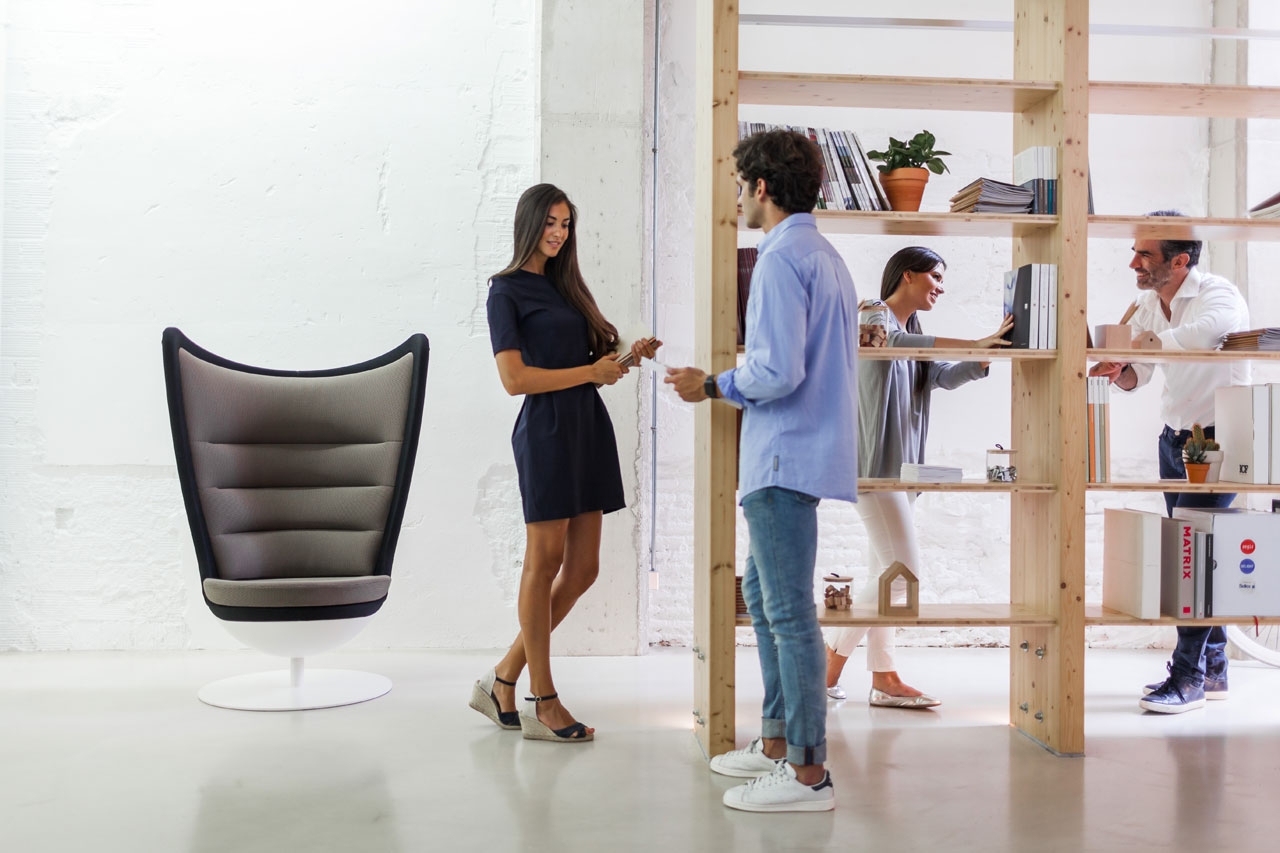 Badminton Lounge Office Swivel Soft Chair