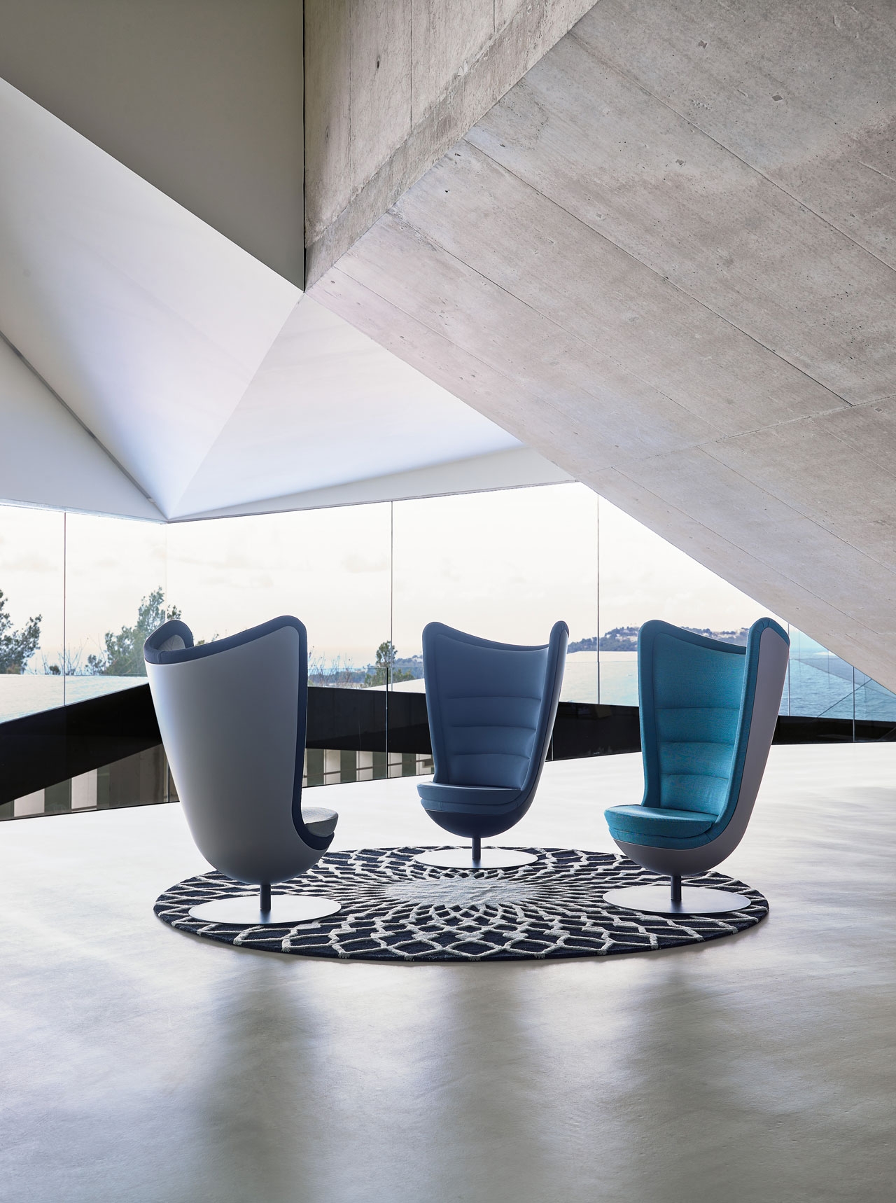 Badminton Lounge Office Swivel Soft Chair