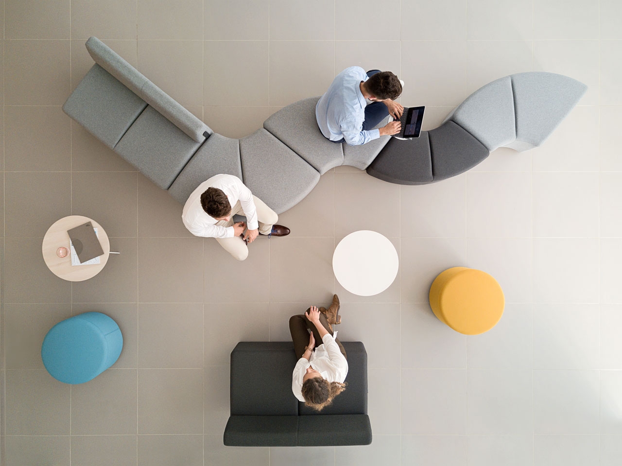 Trends in office furniture and coworking spaces