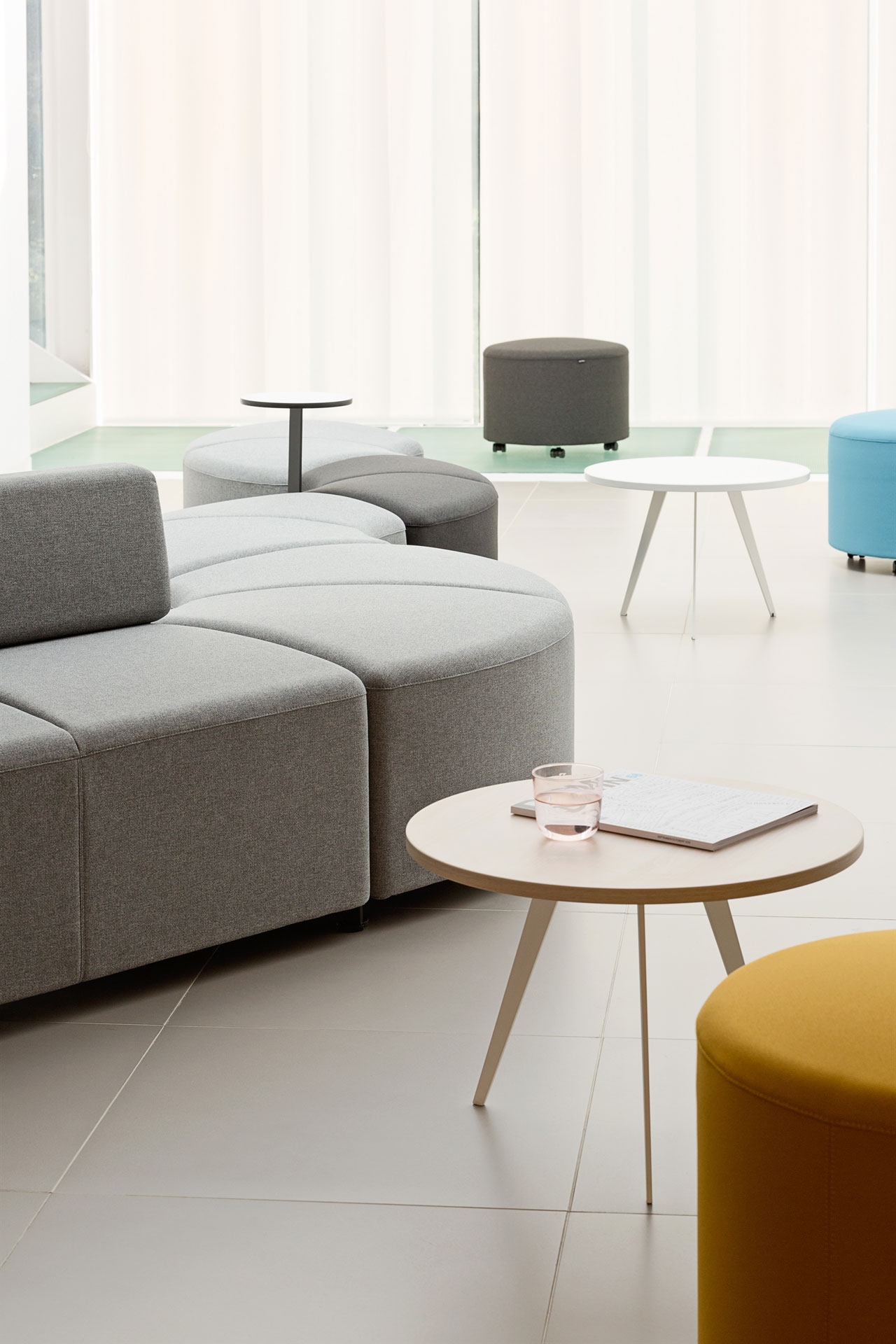 ACTIU bend modular soft seating adapts for work spaces and needs