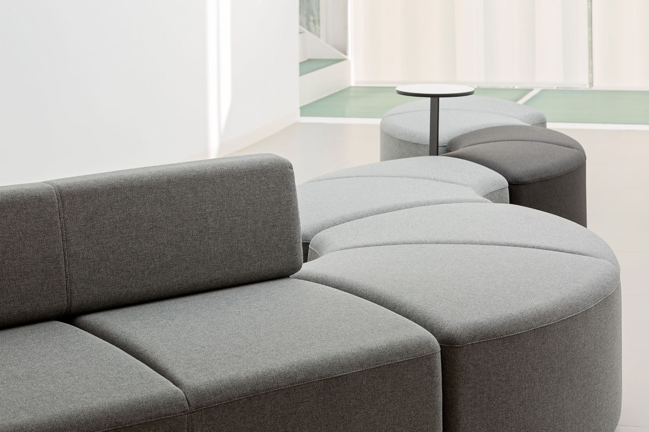 Waiting modules and sofas