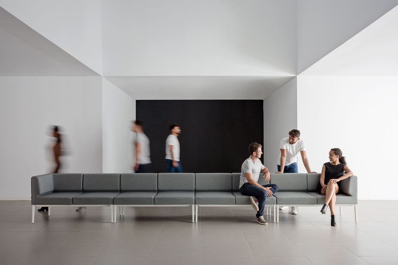 Longo Lounge Seating Lounger by Actiu