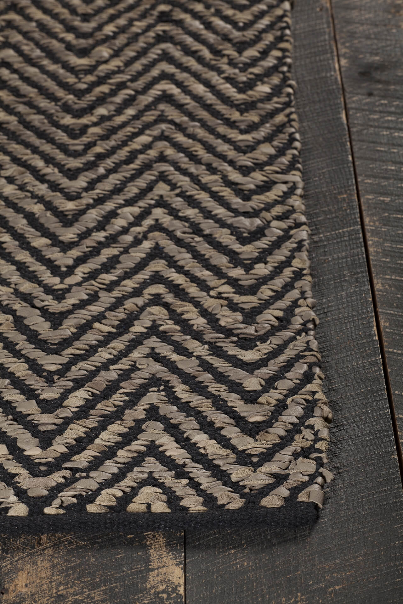 Sora Leather Rectangular Handmade Rug, 7'9" x 10'6"