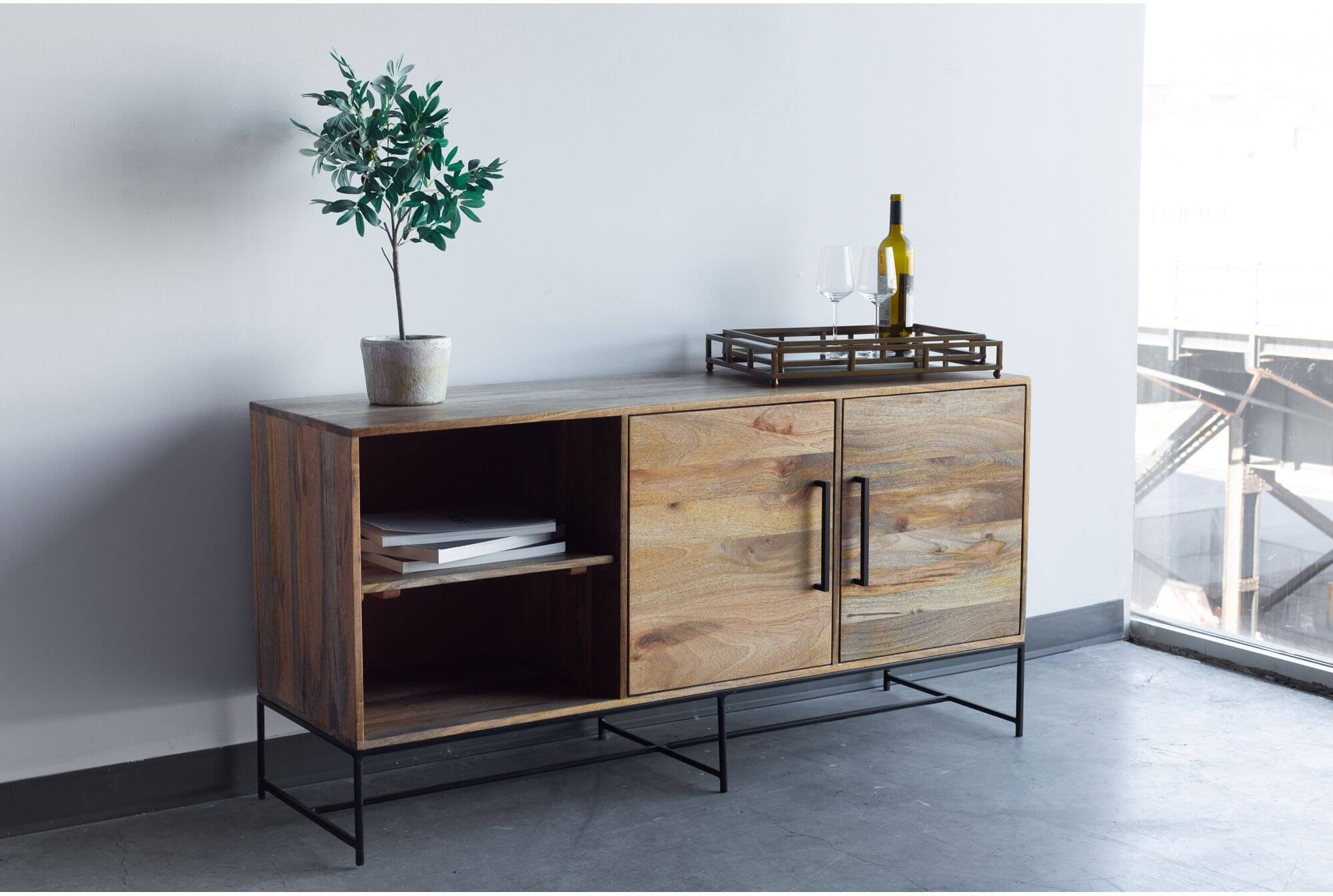 Colvin Entertainment Unit