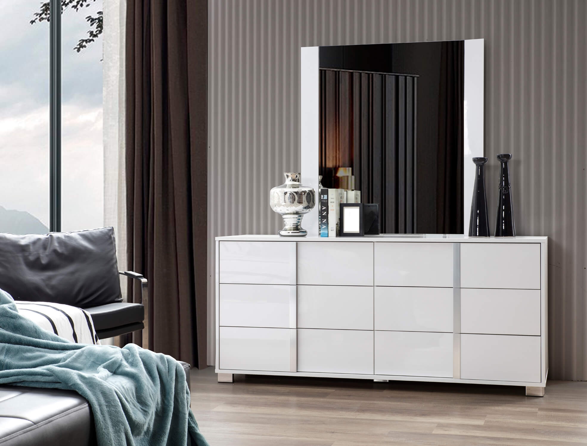 Roma Glossy Dresser