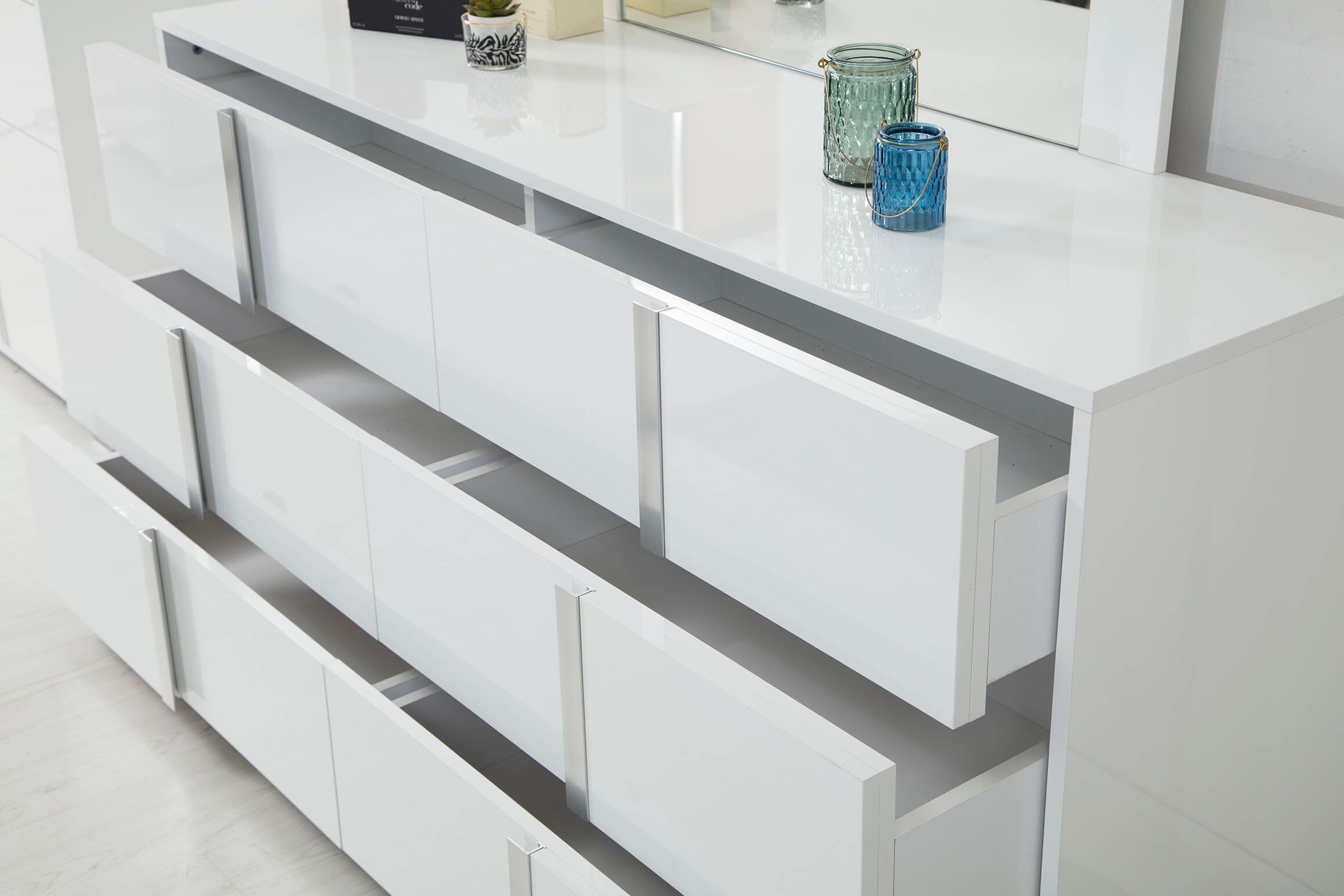 Roma Glossy Dresser