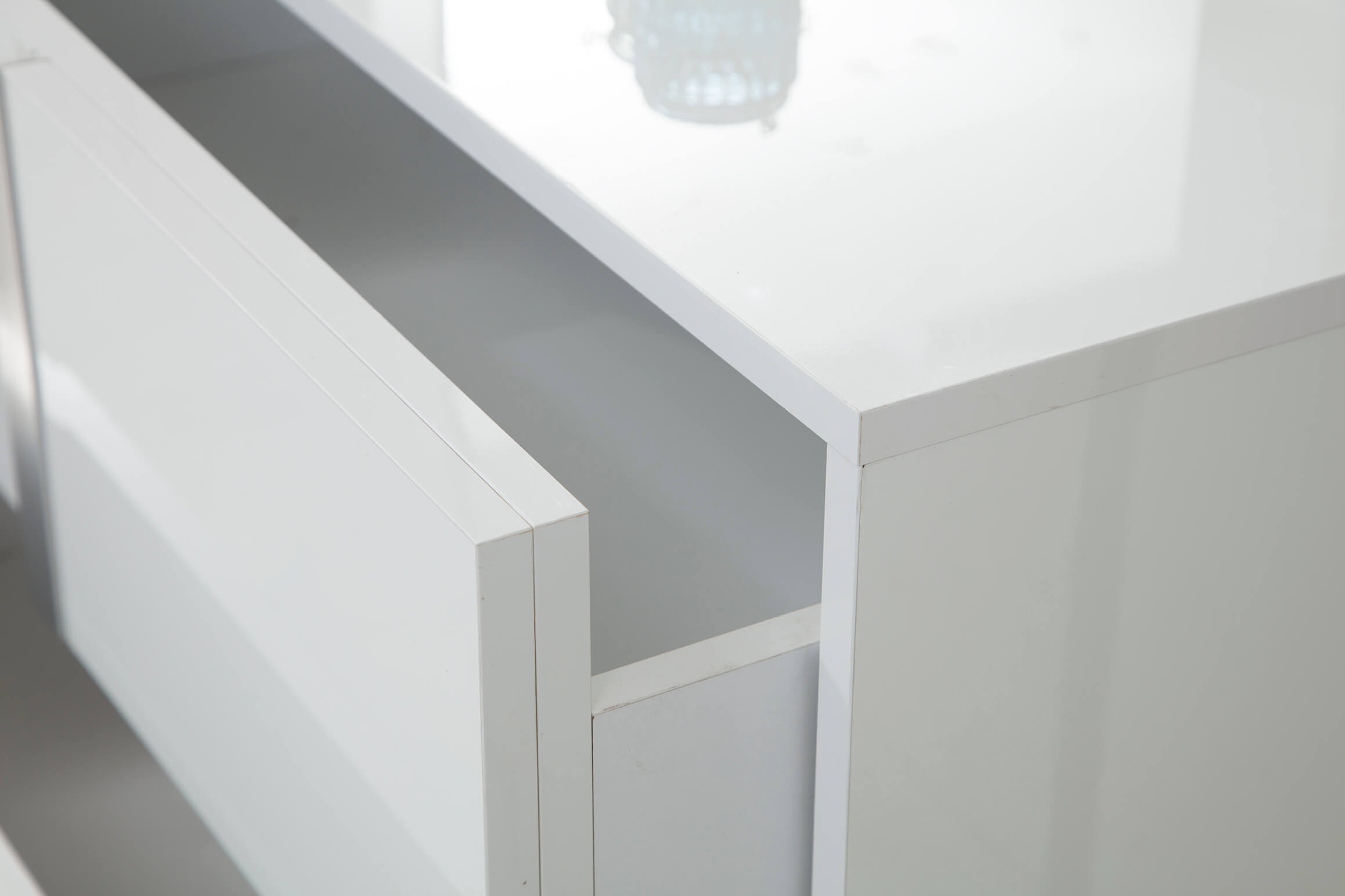 Roma Glossy Right Nightstand