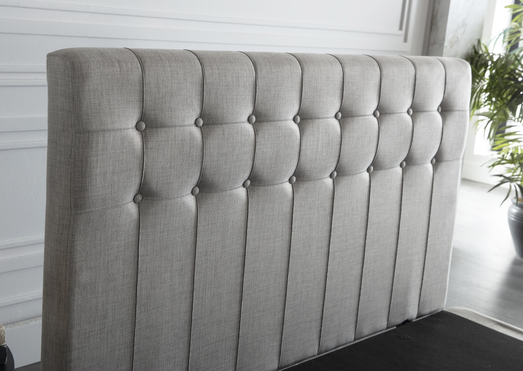 Stratton Tufted Full Size Bed In A Box