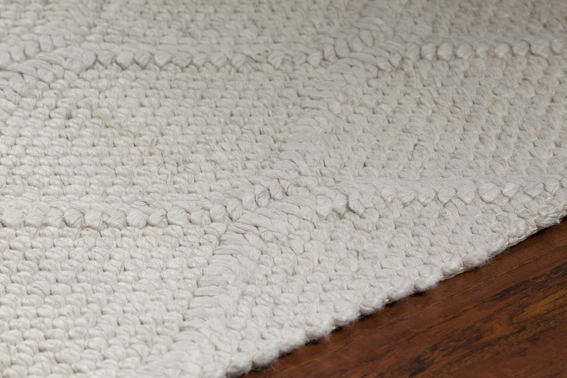 Sujan Wool/Viscose Rectangular Handmade Rug, 7'9" x 10'6"