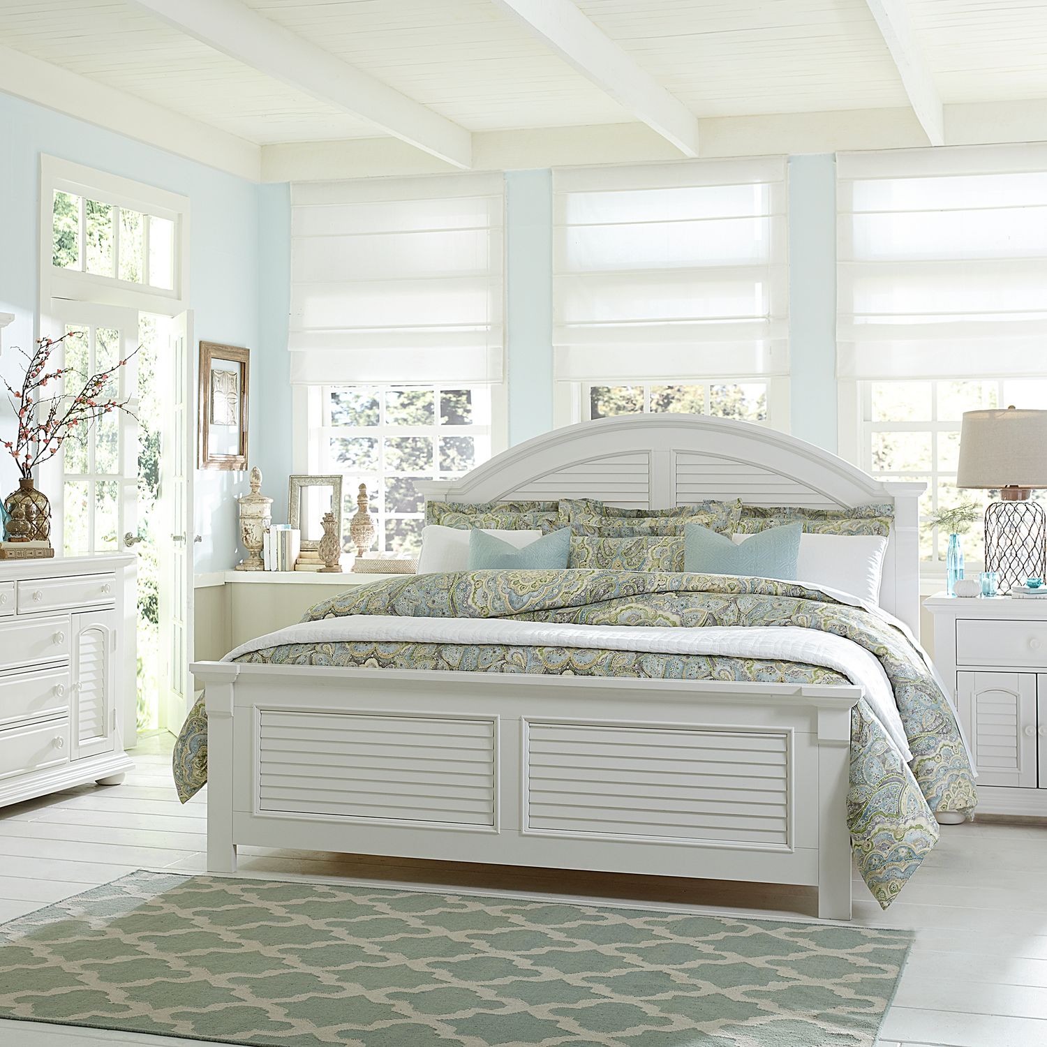 Summer House I Wood King Size Panel Bed