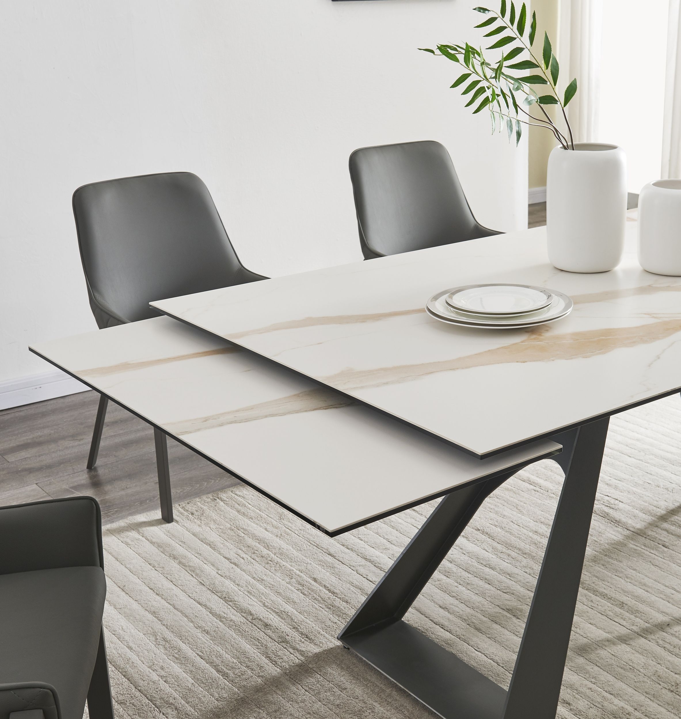 Swan Ceramic Extendable Table