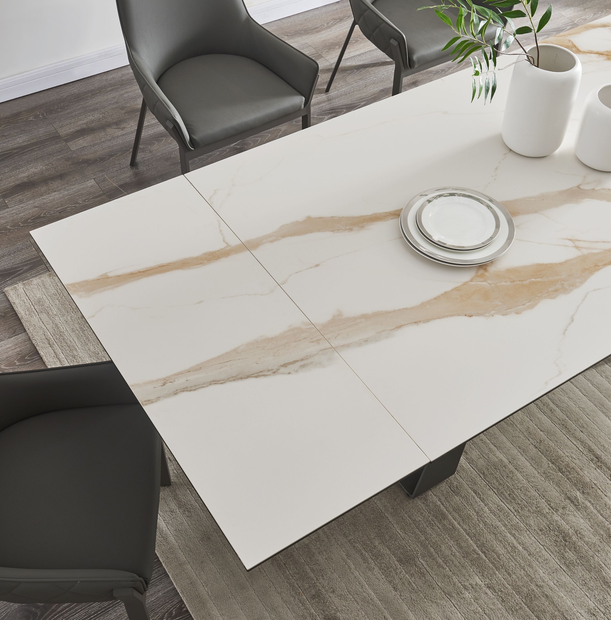 Swan Ceramic Extendable Table