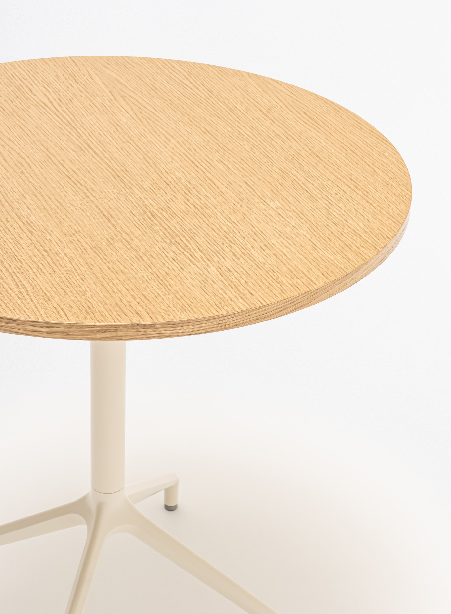 Gobo Round MDF/Metal Medium Office Cafe Table