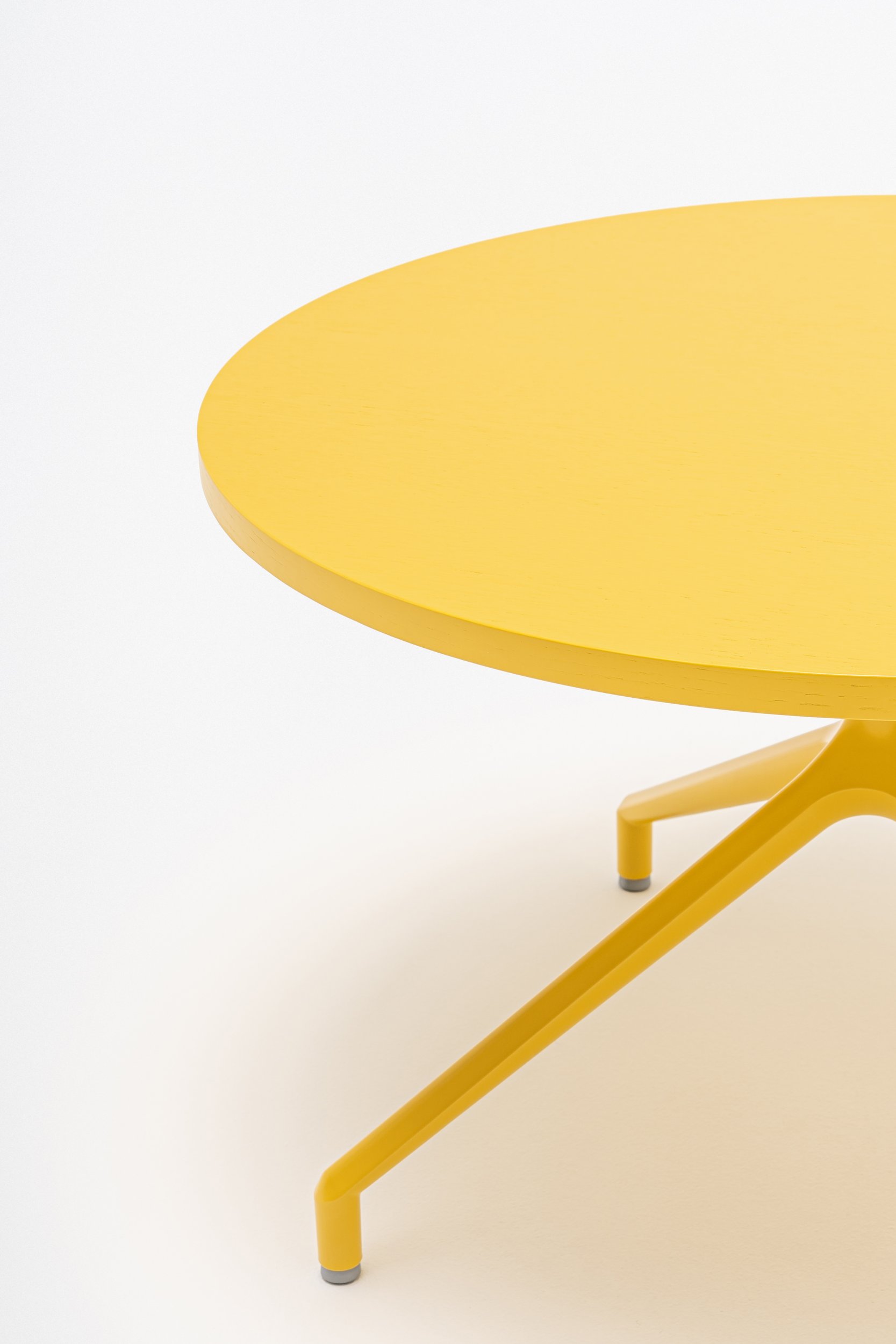 Gobo Round MDF/Metal Low Office Cafe Table