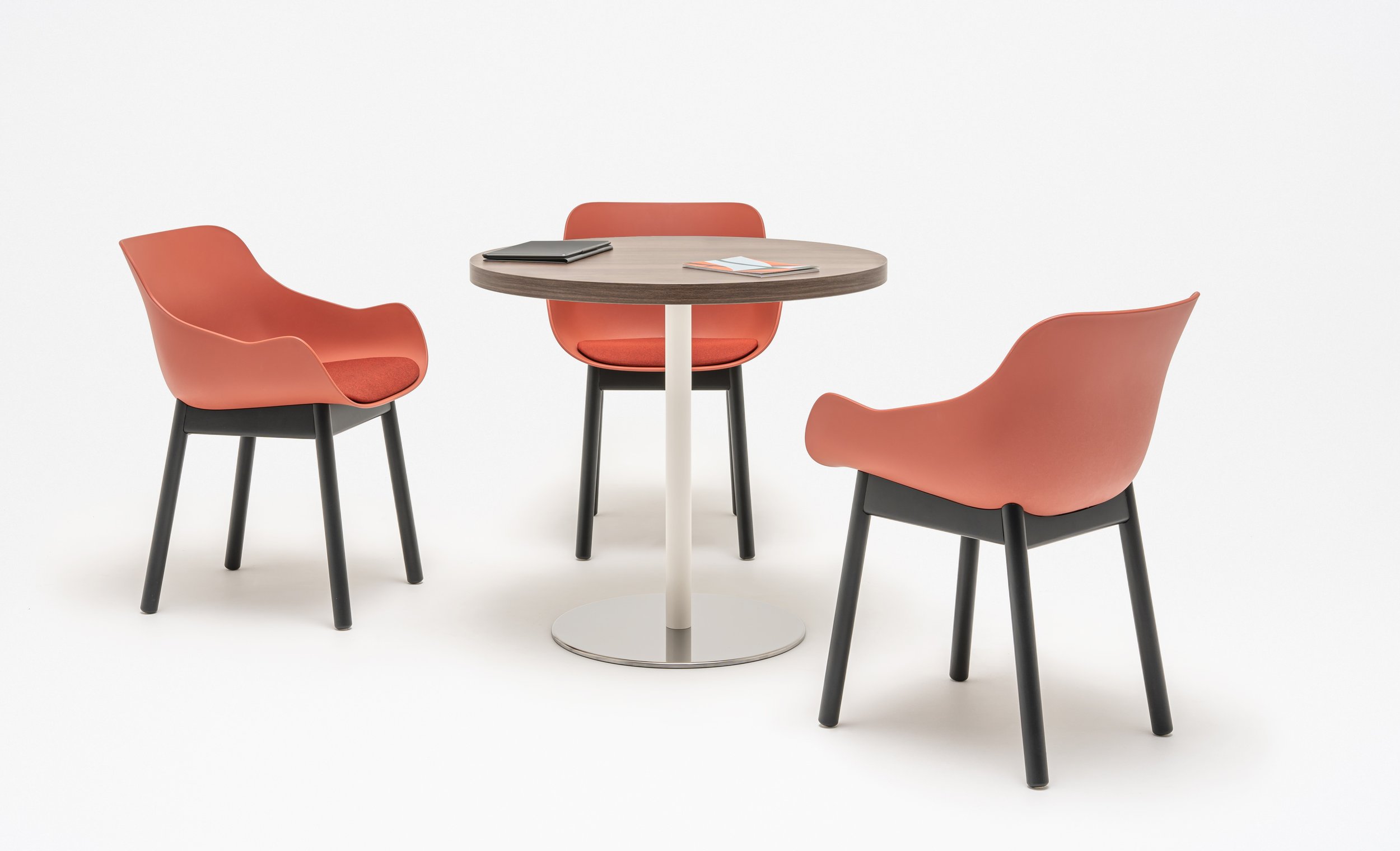 Quando MFC Round Coffee Table w/ Metal Disc Base