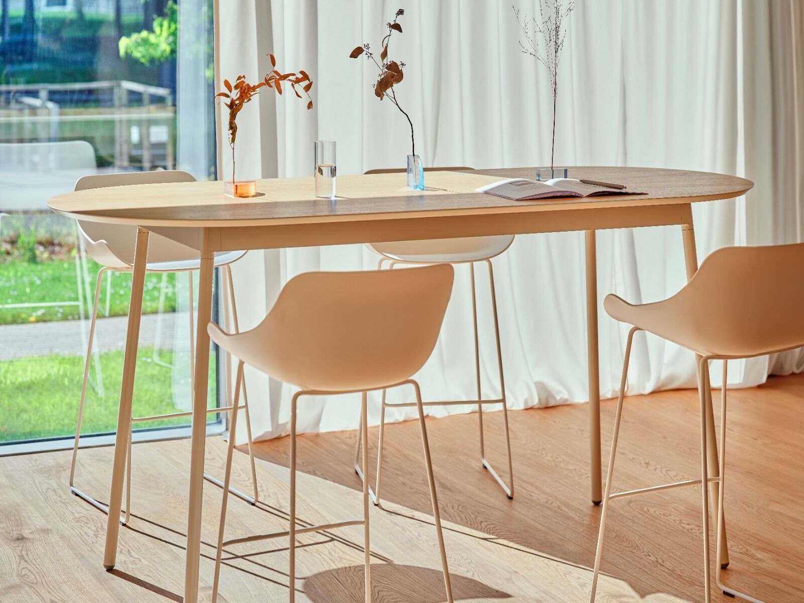 Baltic Basic Polypropylene Office High Stool w/Cantilever Metal Base