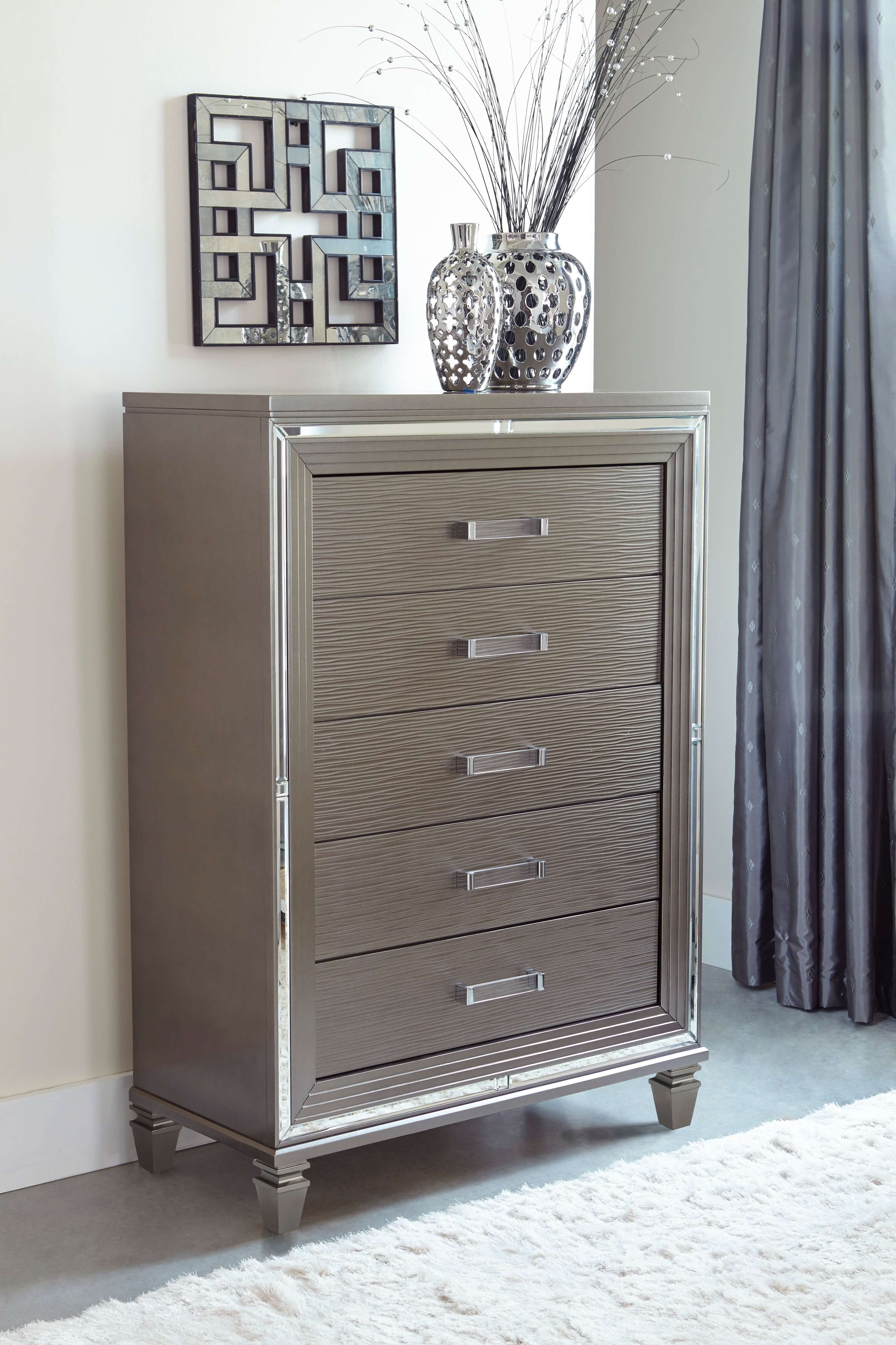 Tamsin Leatherette Storage Platform Bedroom Set with LED Lighting