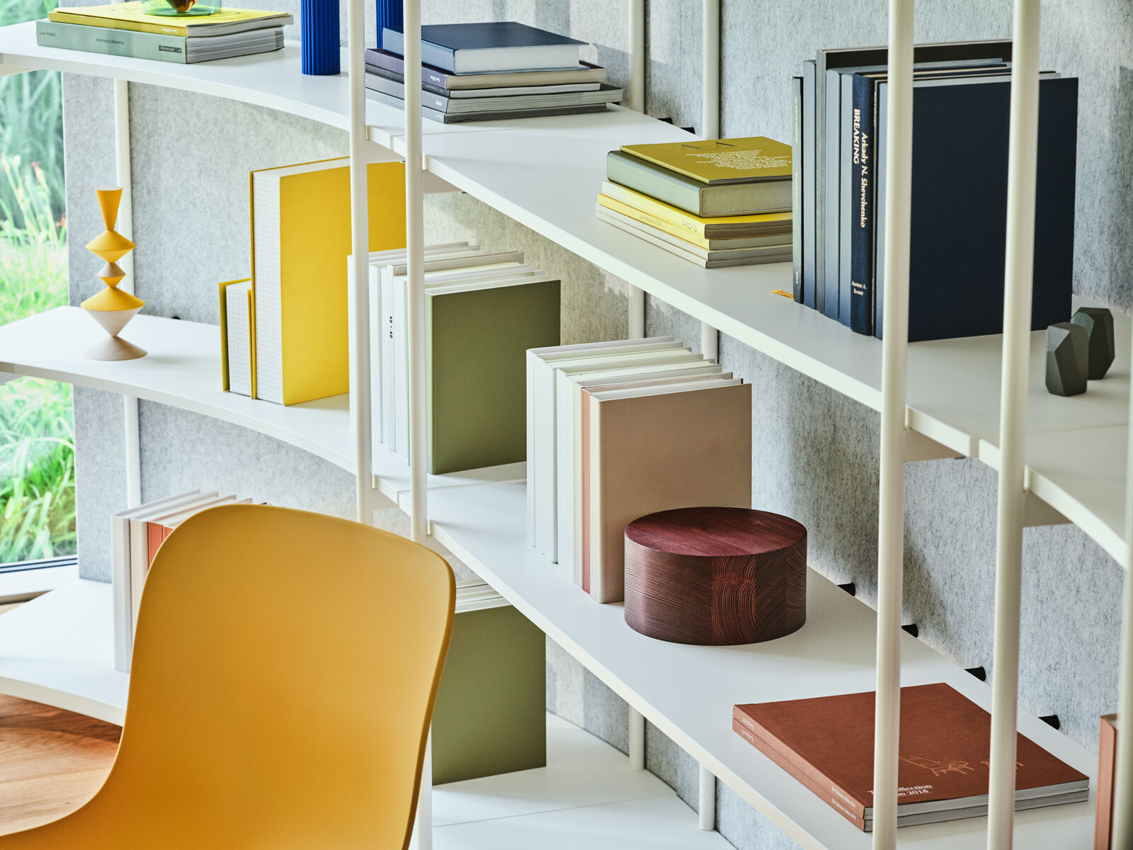 Tanca Concave Bookcase w/PET Acoustic Screen & 4 Shelves