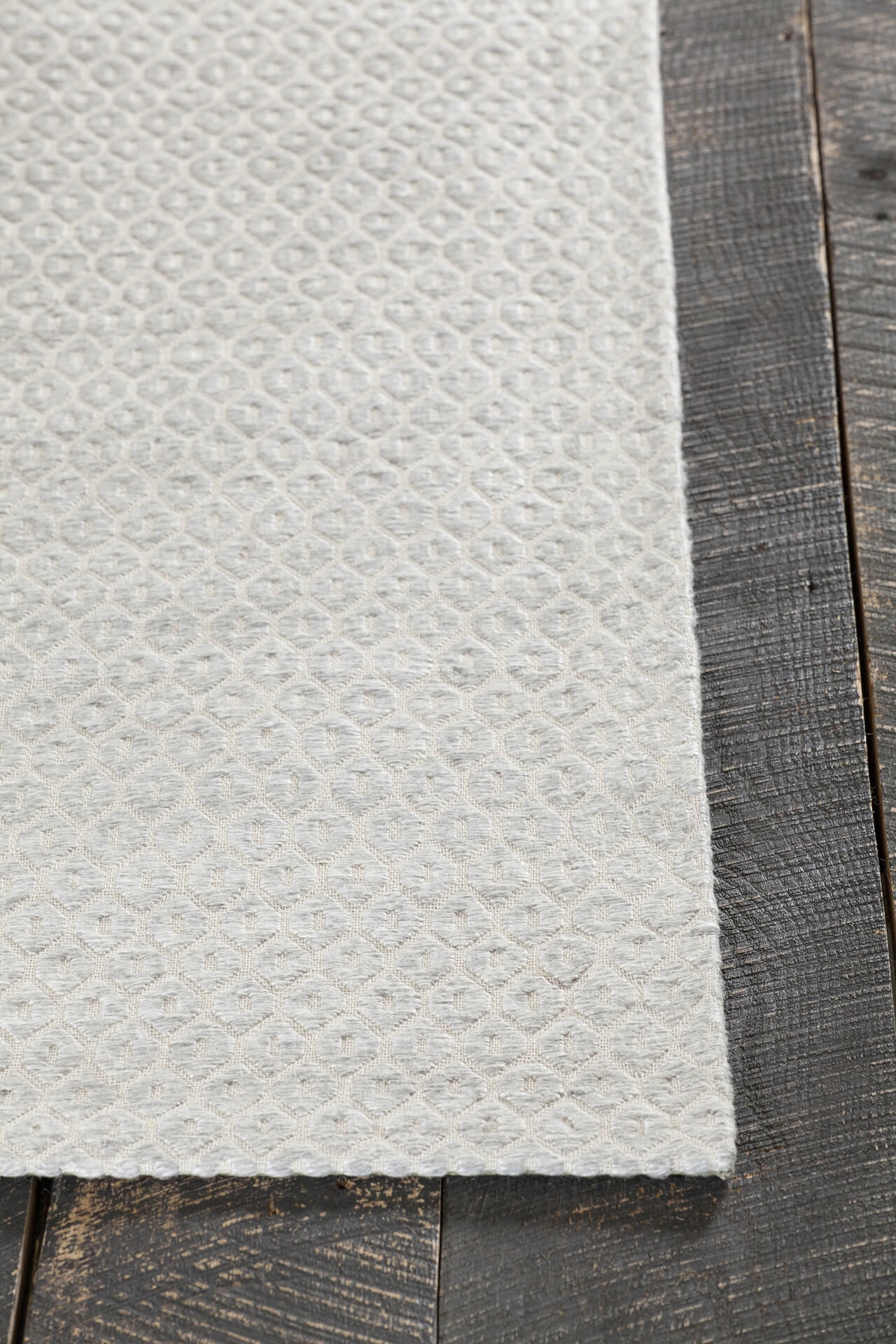 Tasha Art Silk Rectangular Handmade Rug, 7'9" x 10'6"