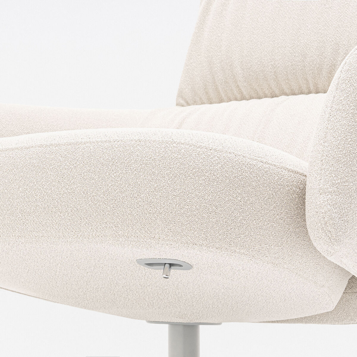 Toro Armchair w/Headrest