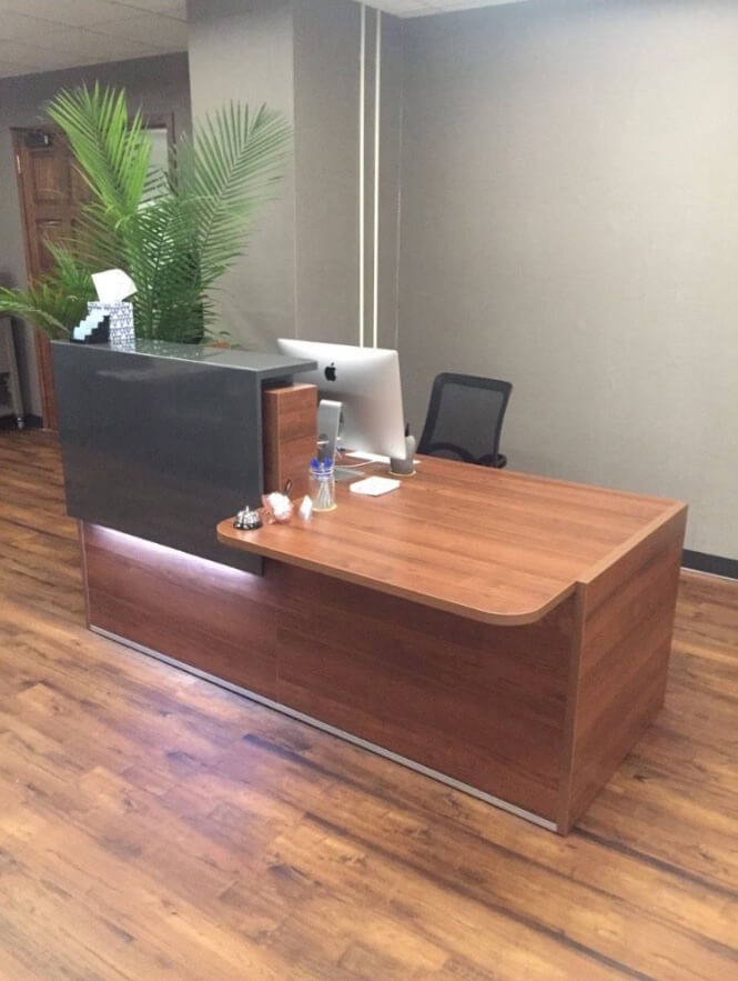 Tera 81" Reception Desk with Lighting Panel