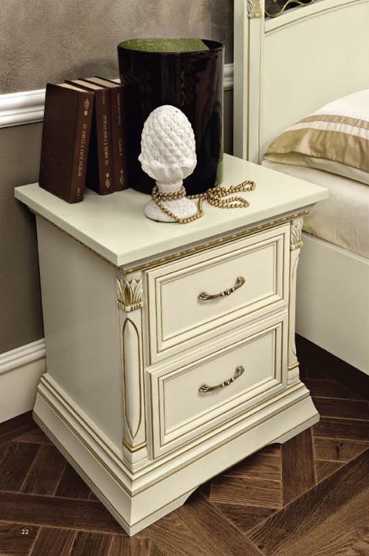 Treviso Wood Platform Bedroom Set
