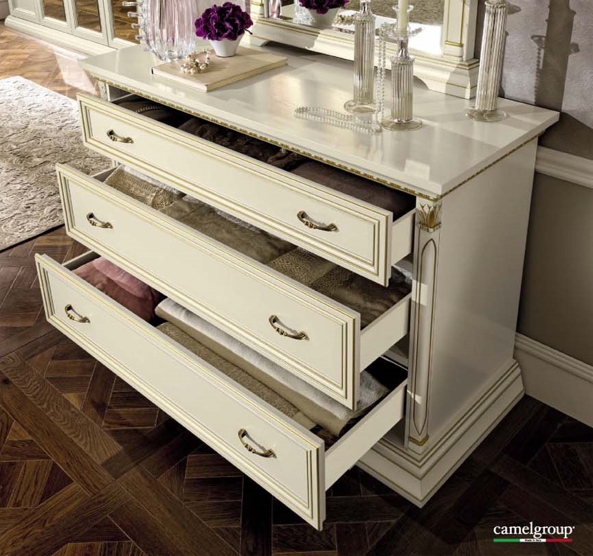Treviso Wood Platform Bedroom Set