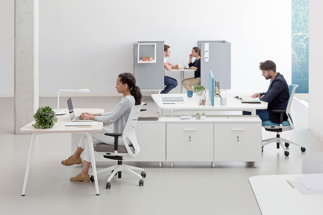 Twist Spine Office Table w/Storage